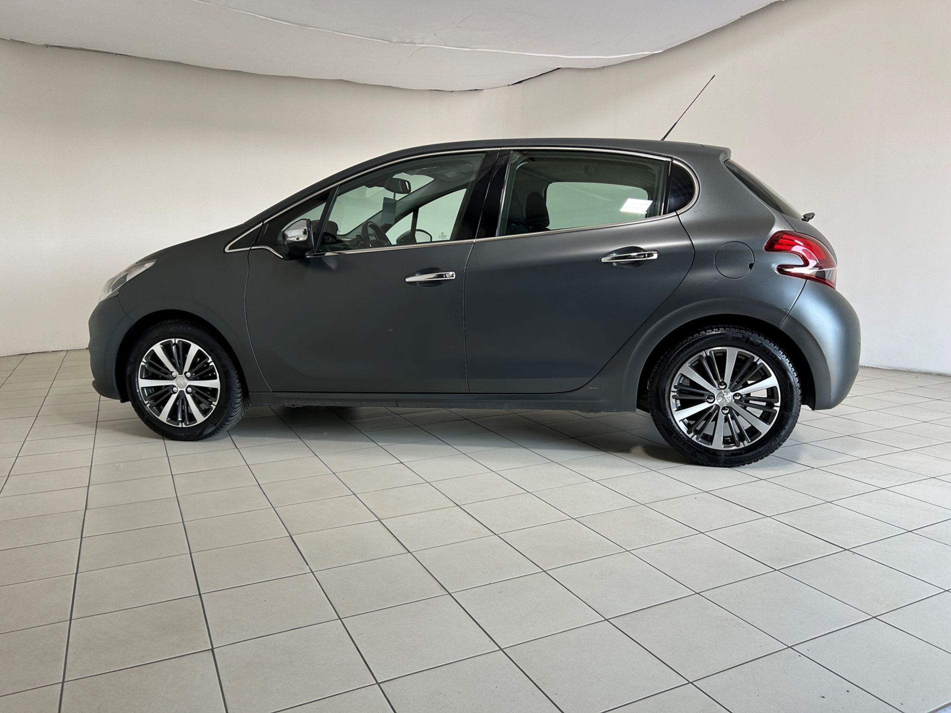 Peugeot 208 5p 1.2 puretech Allure 82 cv - Autoviemme