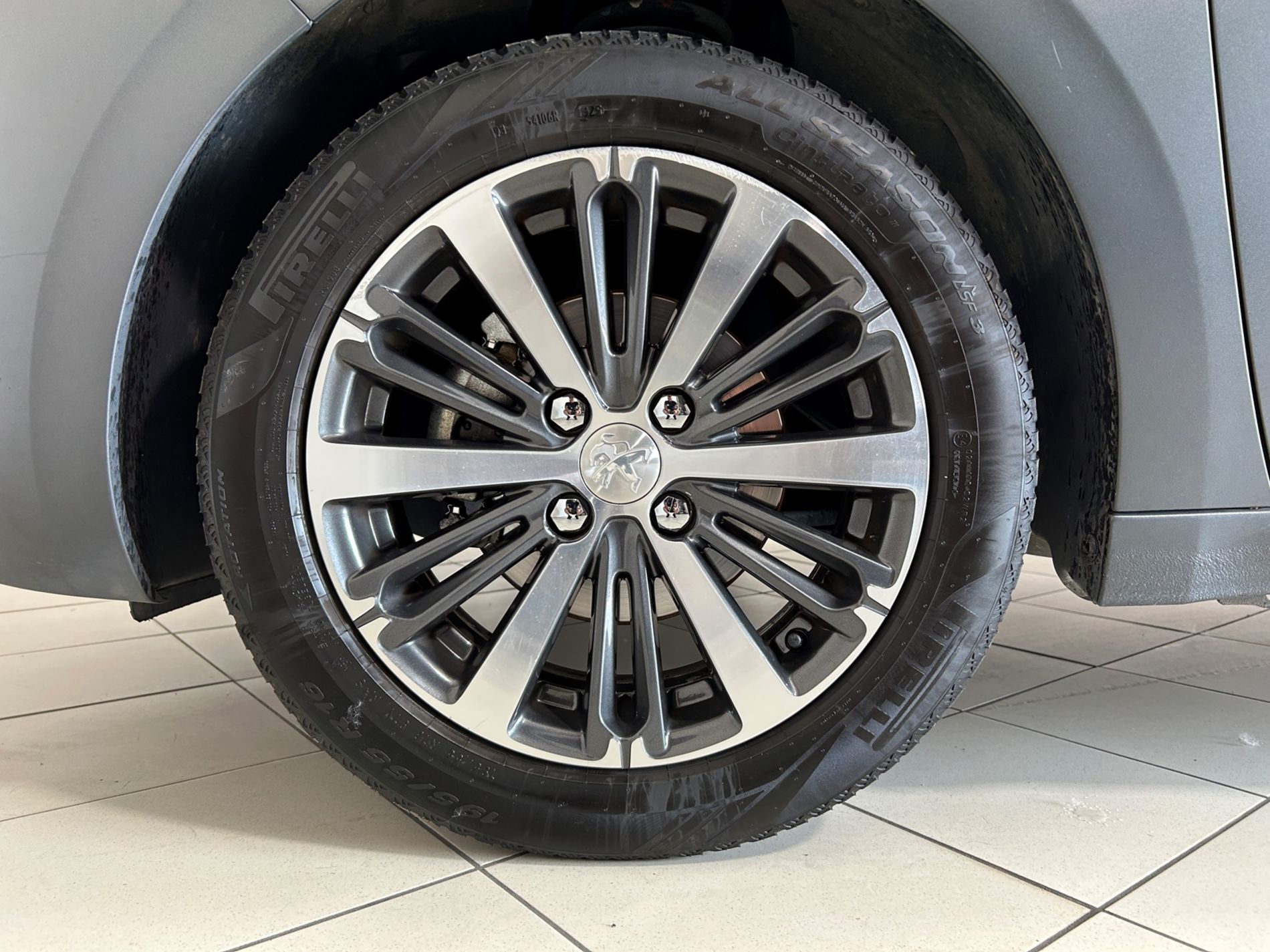 Peugeot 208 5p 1.2 puretech Allure 82 cv - Autoviemme
