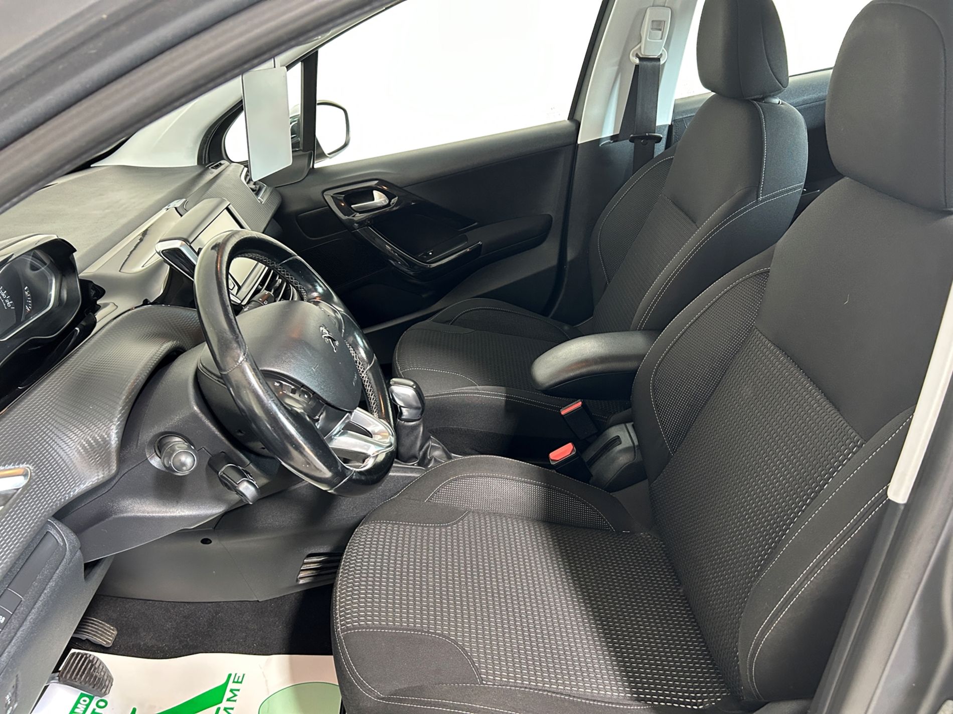 Peugeot 208 5p 1.2 puretech Allure 82 cv - Autoviemme
