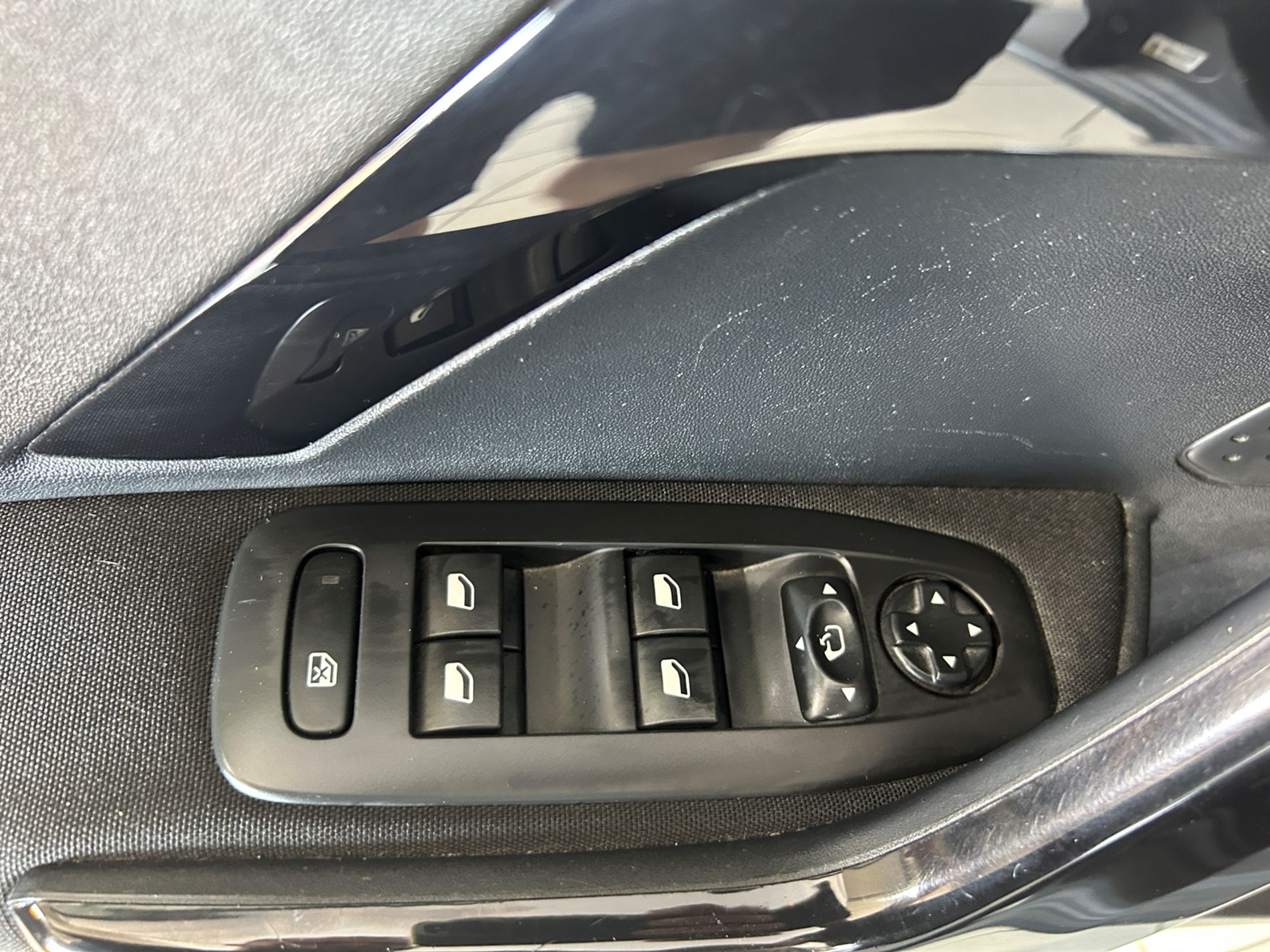 Peugeot 208 5p 1.2 puretech Allure 82 cv - Autoviemme