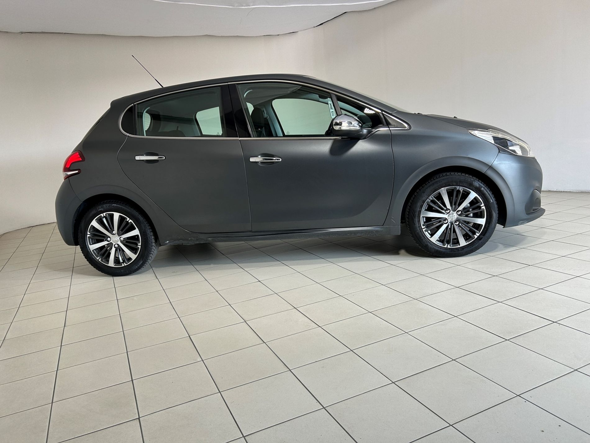Peugeot 208 5p 1.2 puretech Allure 82 cv - Autoviemme