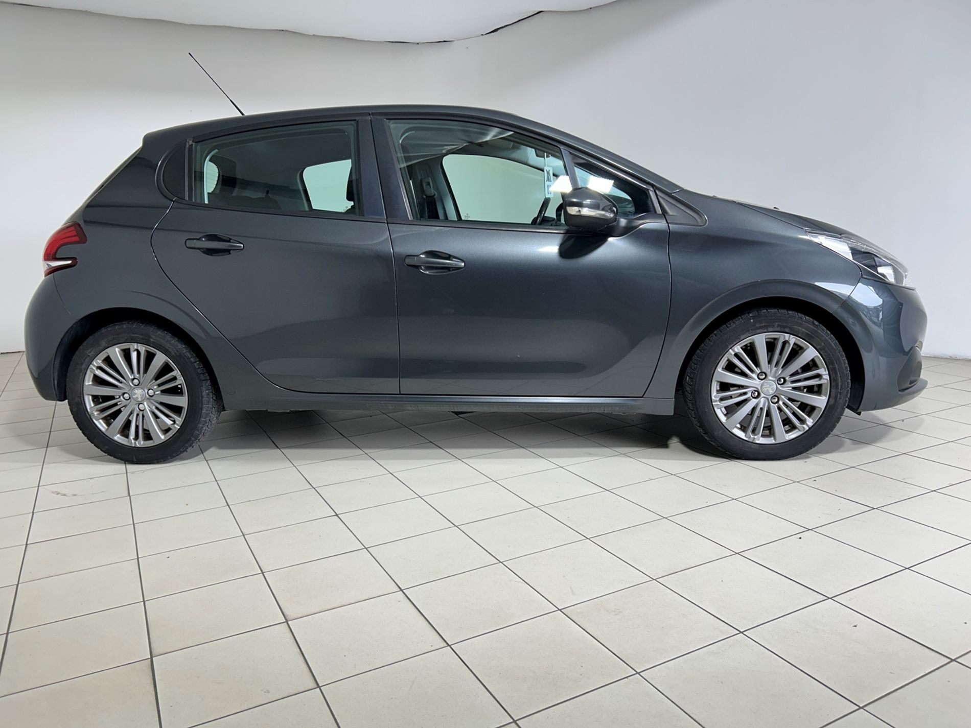 Peugeot 208 1.2 Active 82 cv per commercianti - Autoviemme