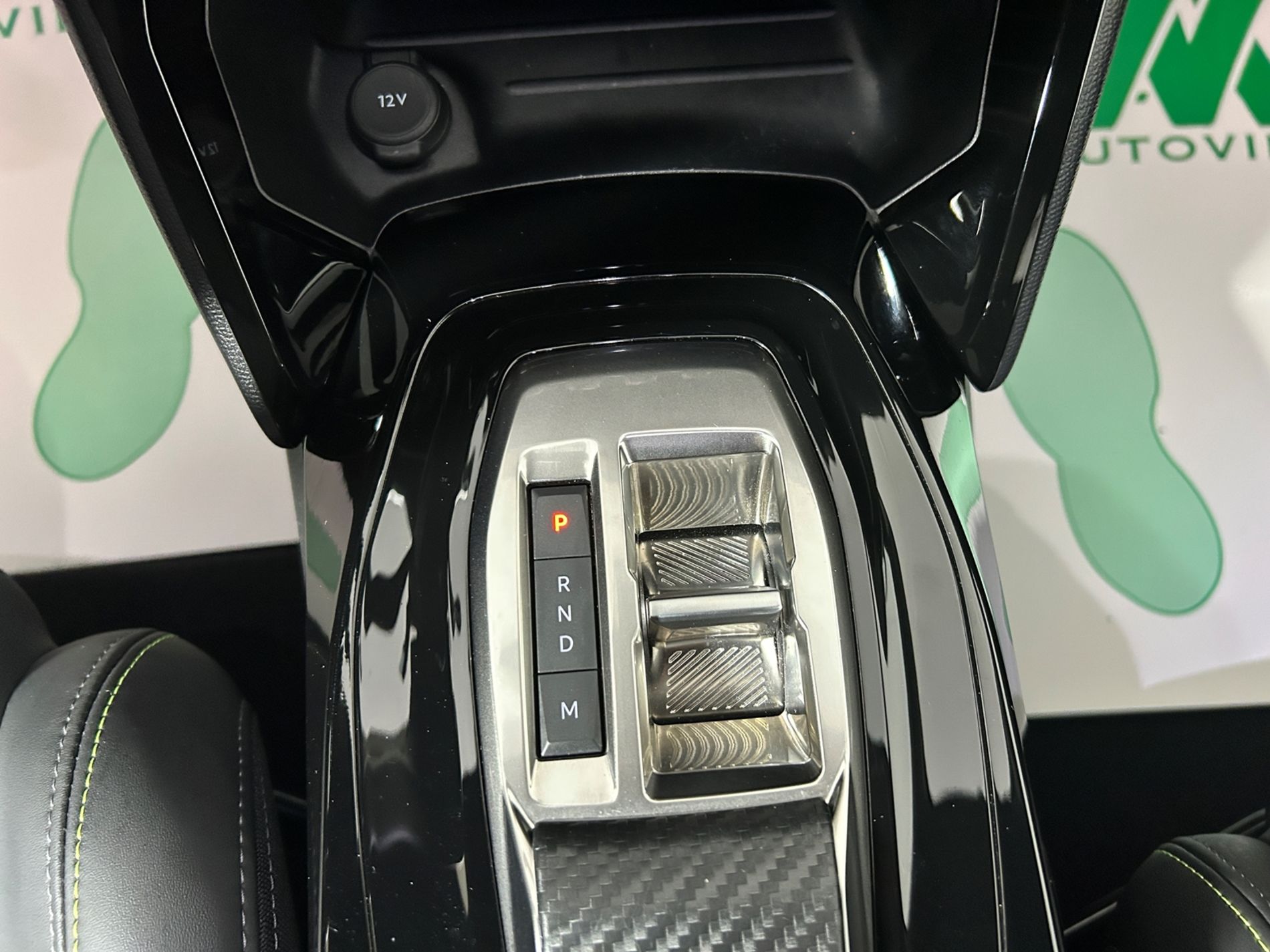 Peugeot 208 1.2 hybrid GT 145 cv e-dcs 6 - Autoviemme