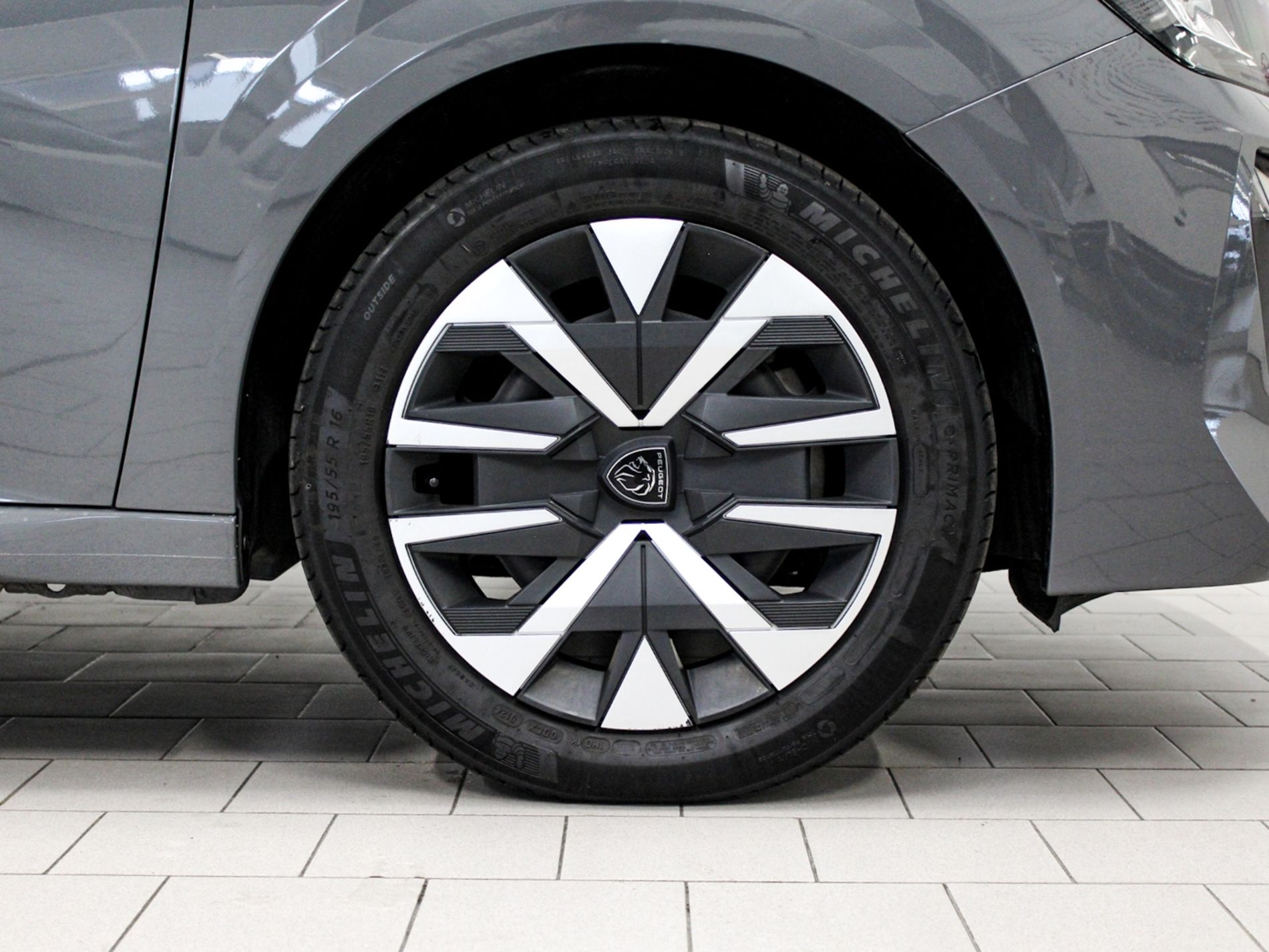 208 1.2 puretech Active s&s 100cv - Autoviemme