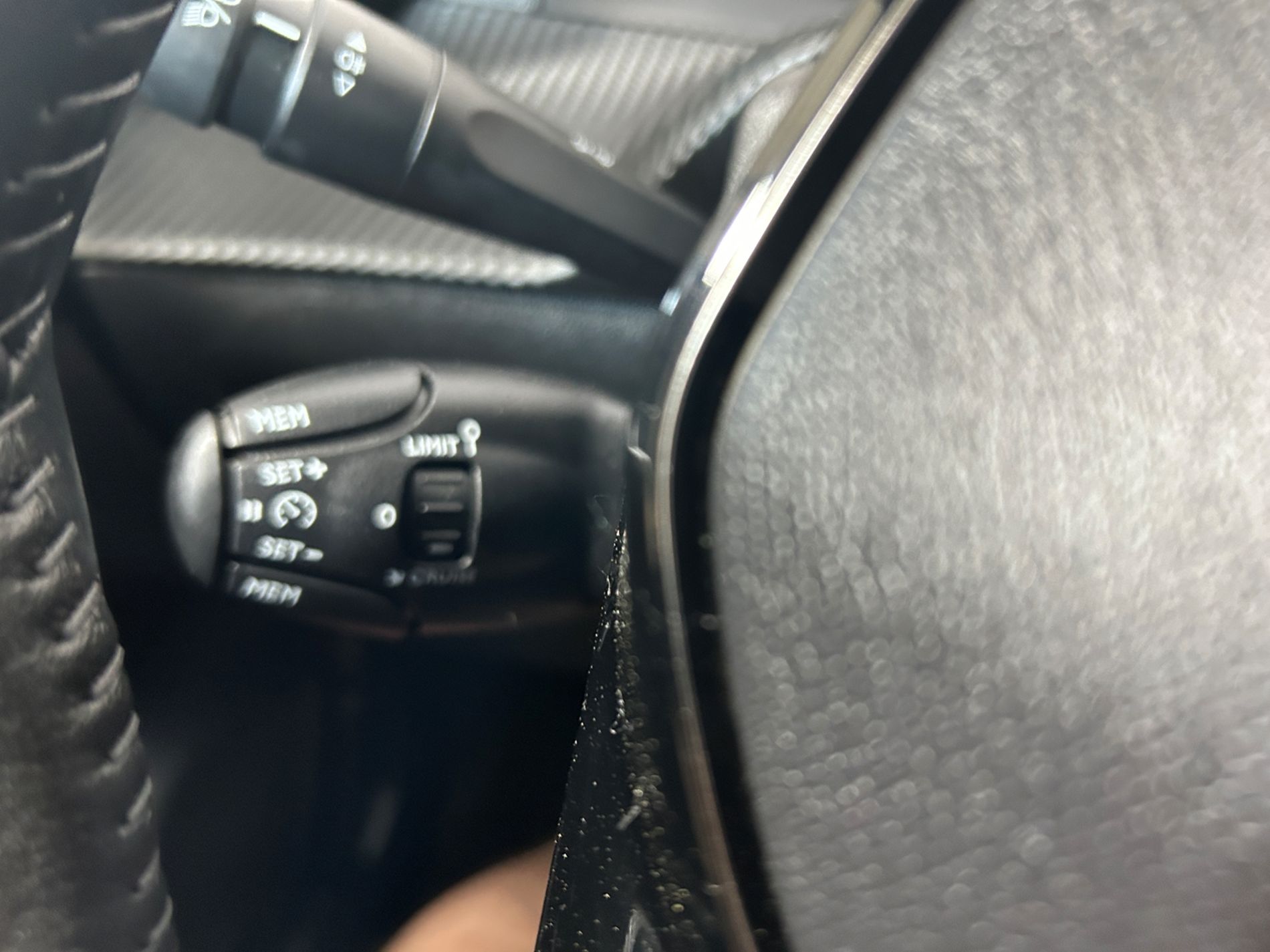 Peugeot 208 1.2 hybrid Active 100cv e-dcs 6   - Autoviemme