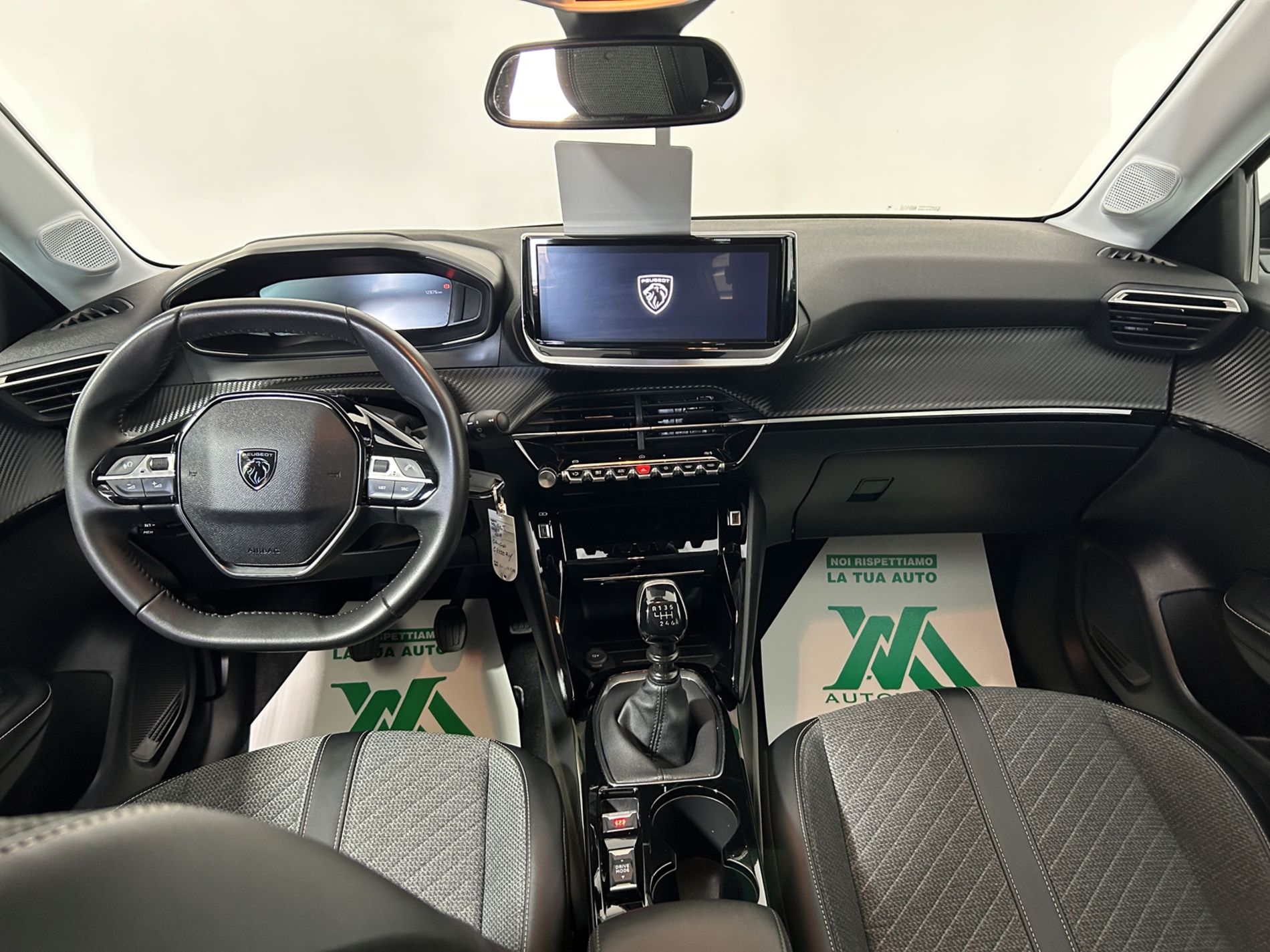 Peugeot 208 1.2 hybrid Allure 100 cv e-dcs 6   - Autoviemme