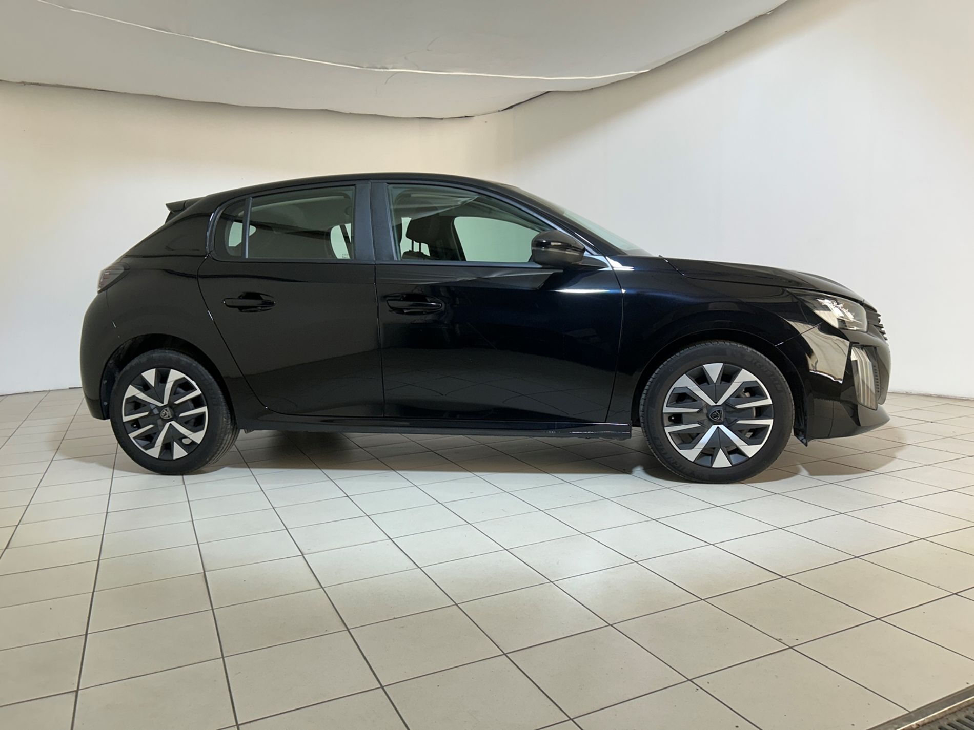 Peugeot 208 1.2 Active s&s 100cv - Autoviemme