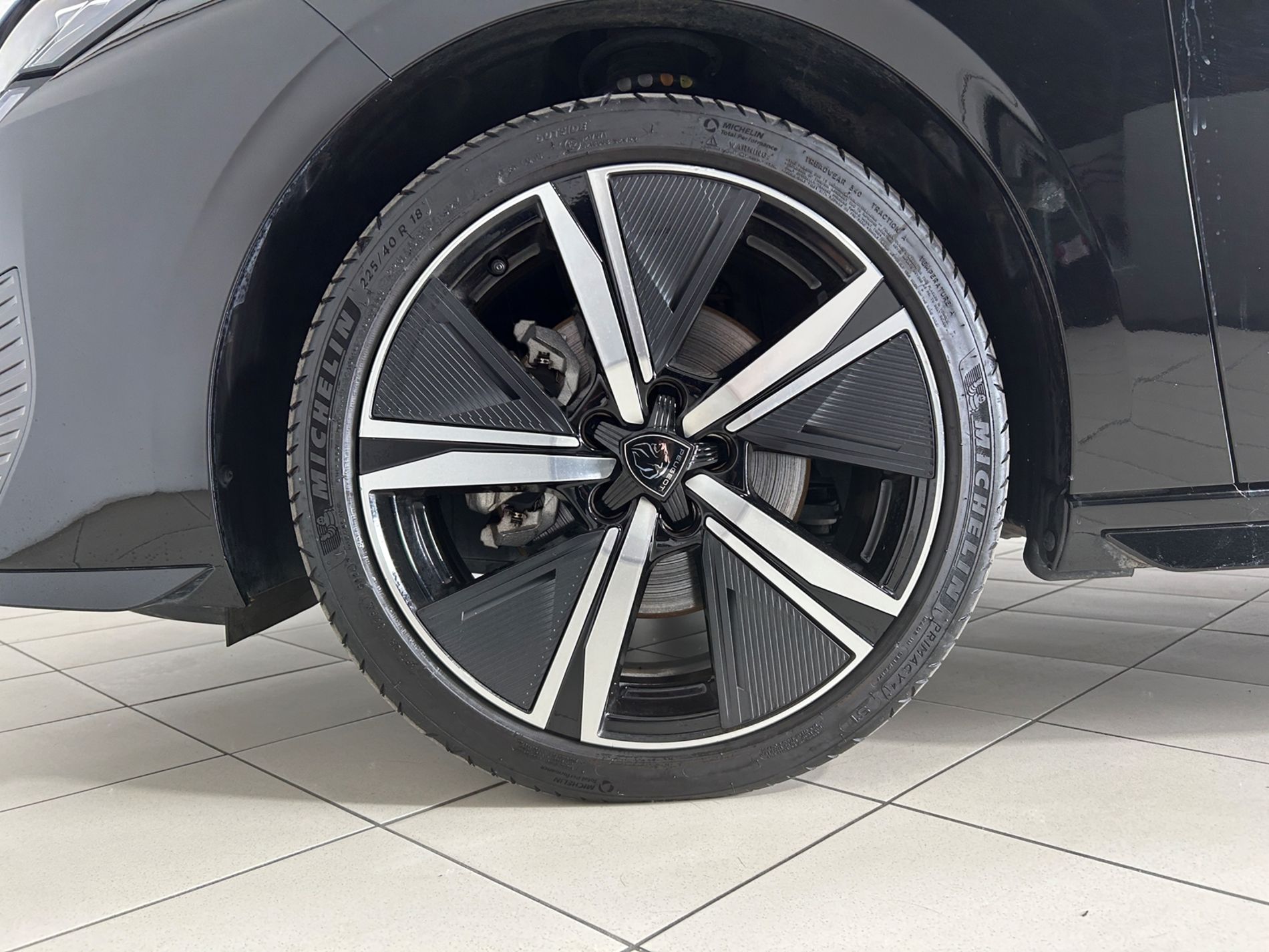 Peugeot 308 1.2 hybrid GT 145cv e-dcs 6 - Autoviemme