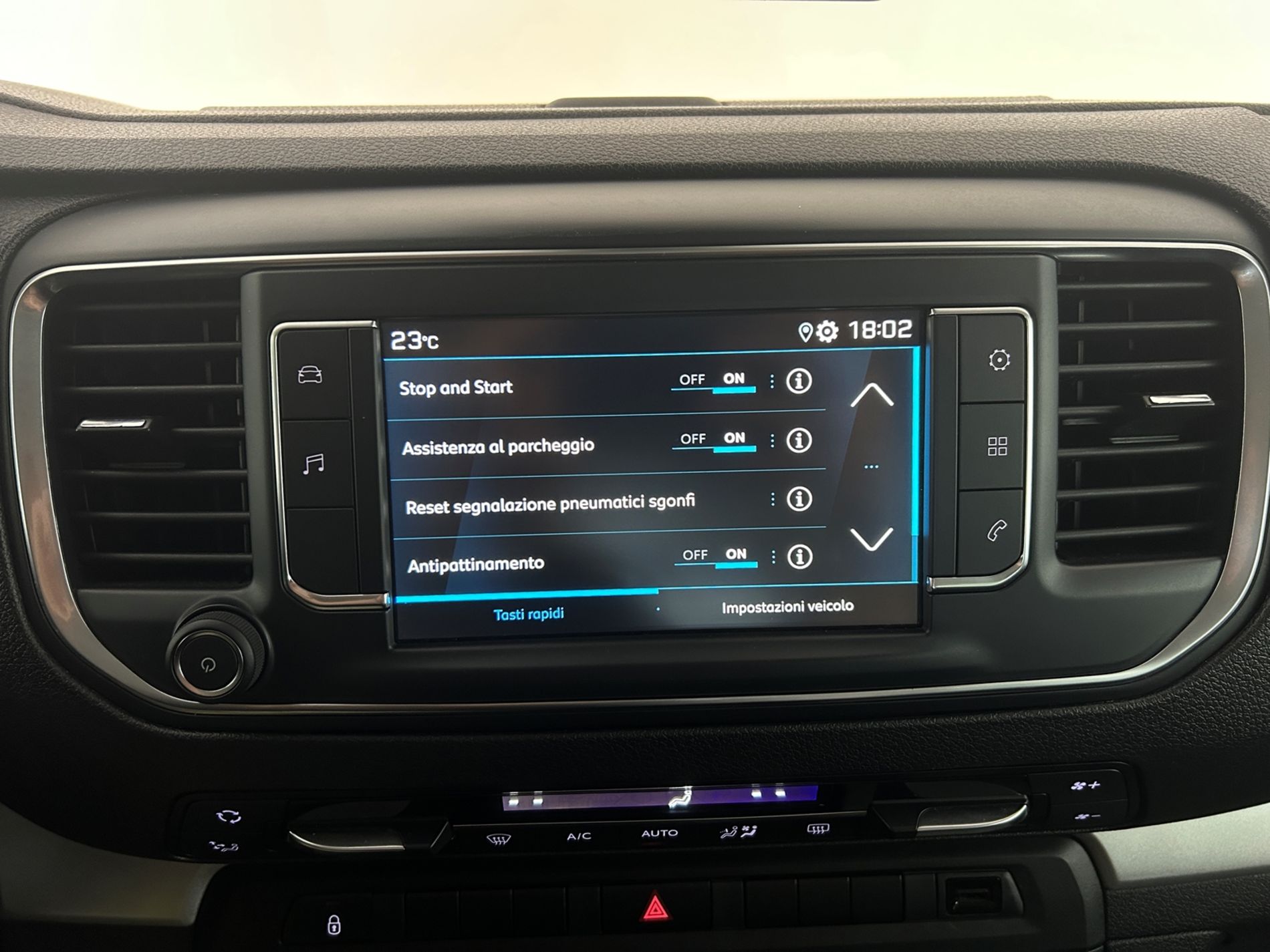 Peugeot Traveller Allure 8 posti M1 2.0 Bluehdi compact 140 cv  S&S my21 - Autoviemme