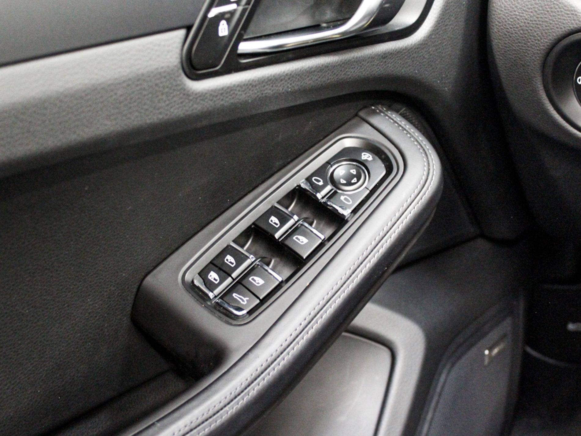 Macan 2.0 T 265cv pdk - Autoviemme