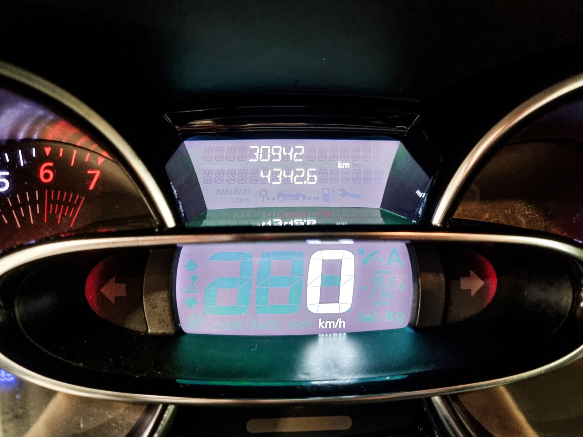 Clio Sporter 0.9 tce Moschino Zen 75cv - Autoviemme