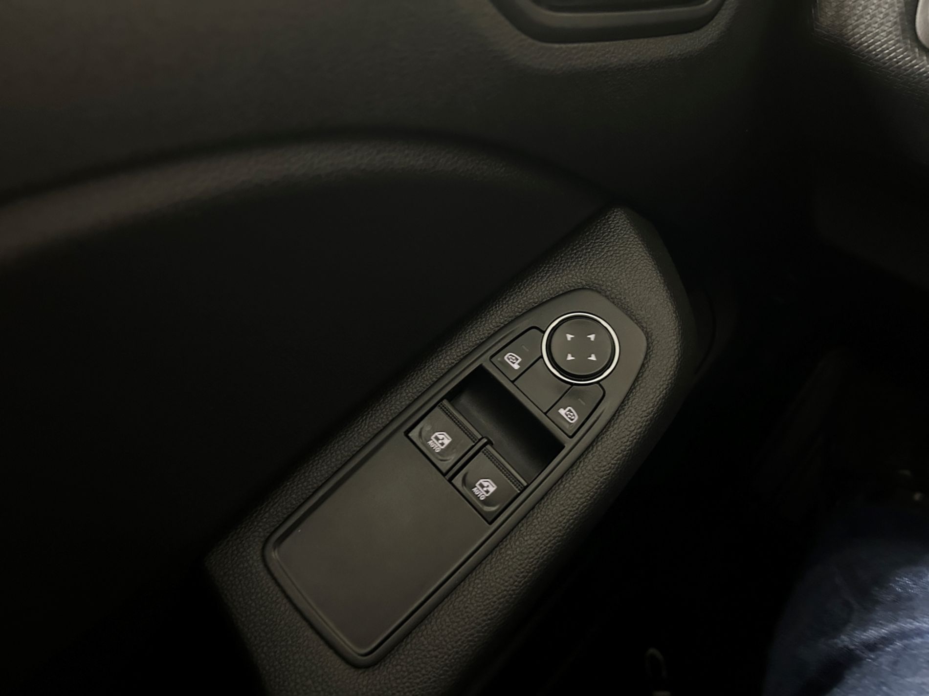 Clio 1.0 Business 90cv - Autoviemme