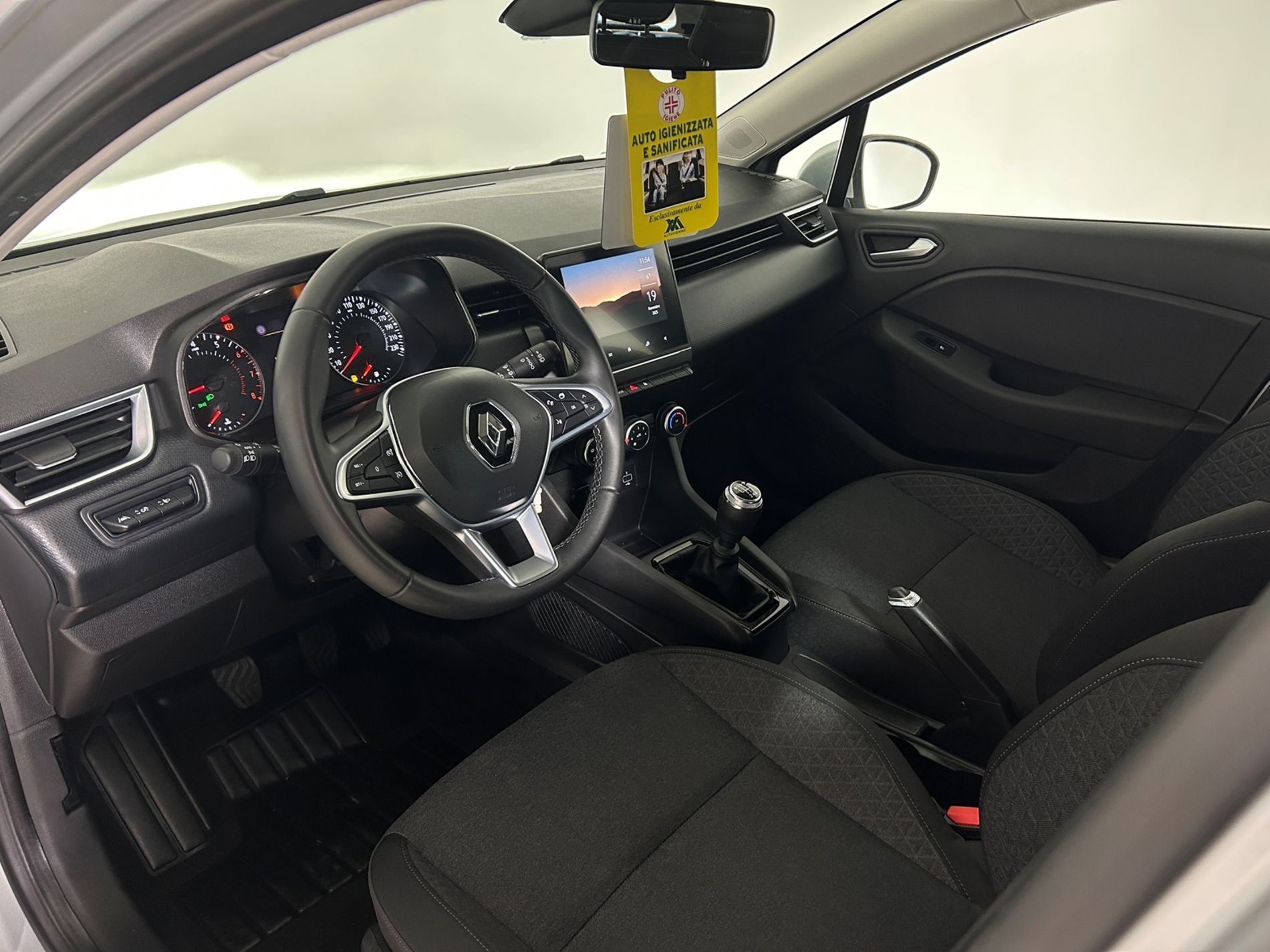 Clio 1.0 Business 90cv - Autoviemme