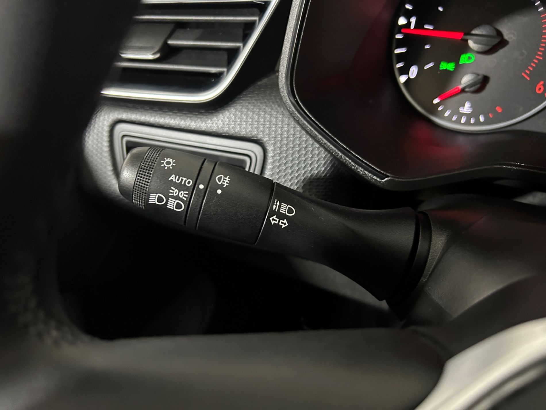 Clio 1.5 Business 100cv - Autoviemme