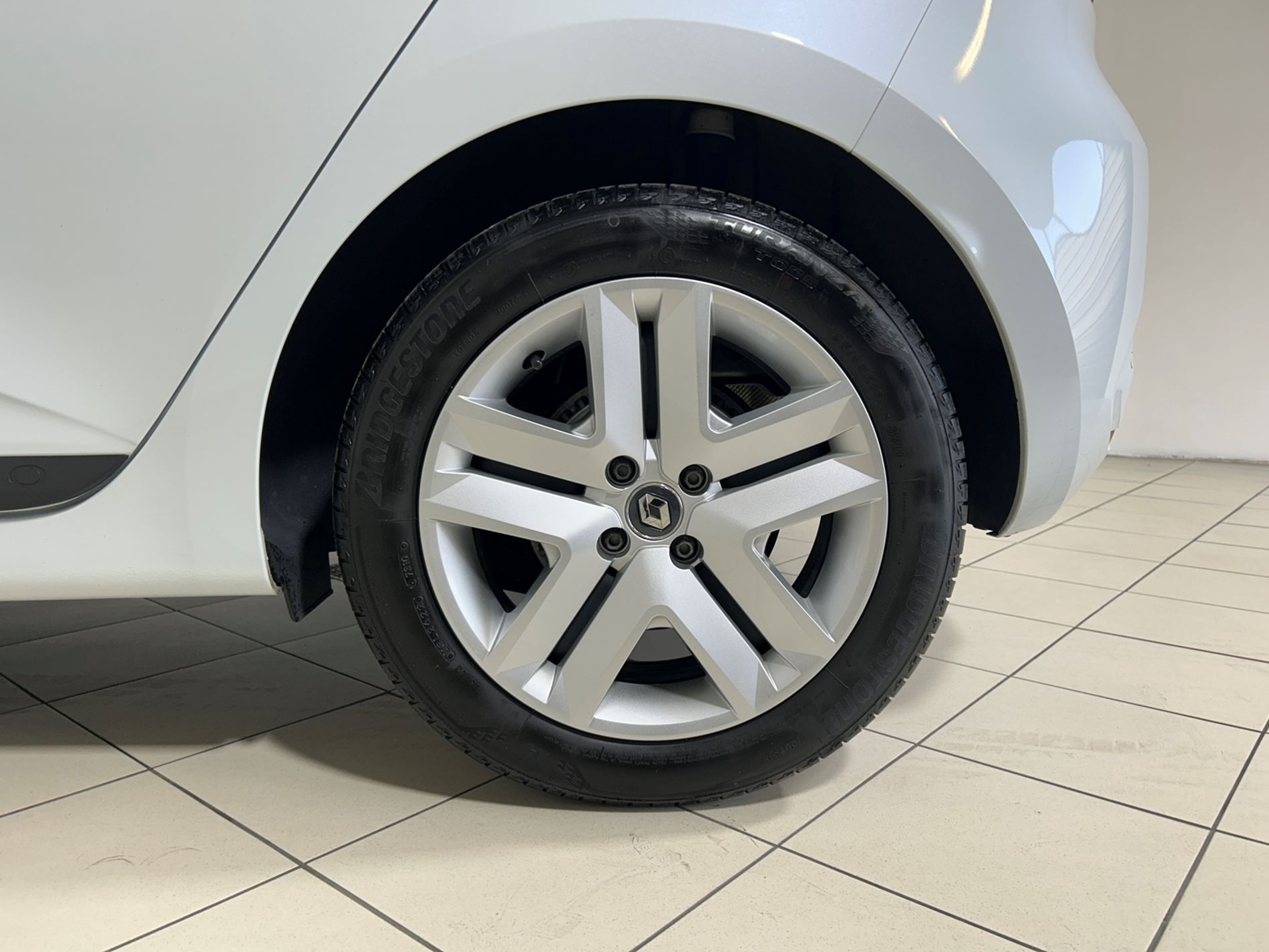 Clio 1.5 Business 100cv - Autoviemme