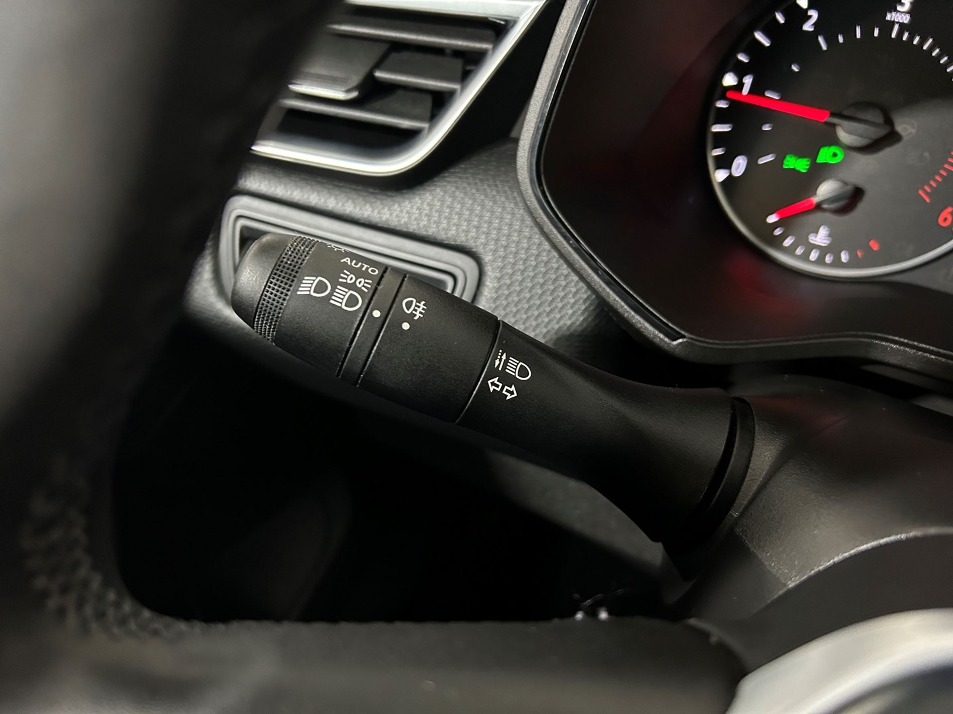 Clio 1.5 Business 100cv - Autoviemme