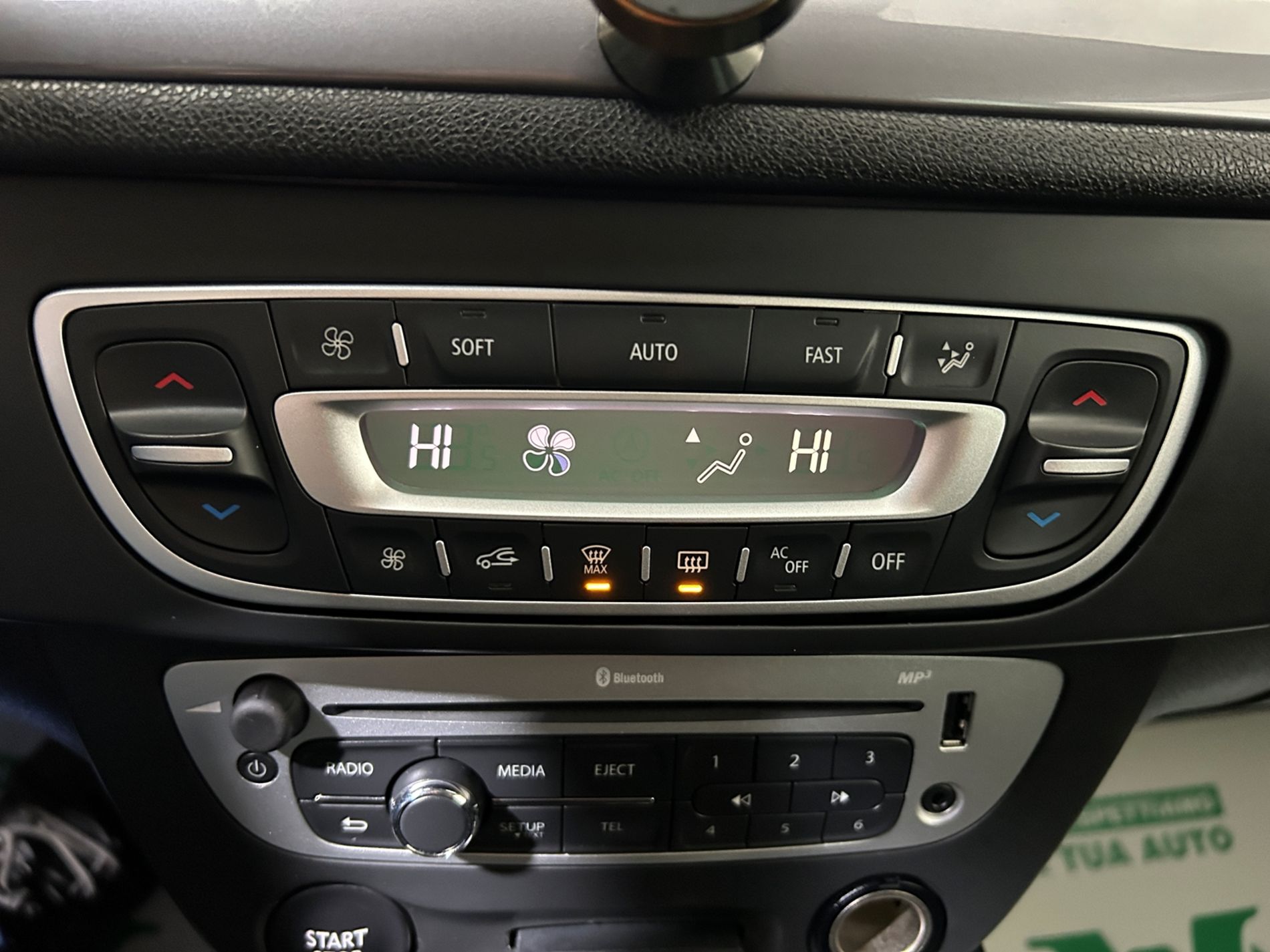 Renault Megane SporTour 1.5 dci Limited 110cv - Autoviemme