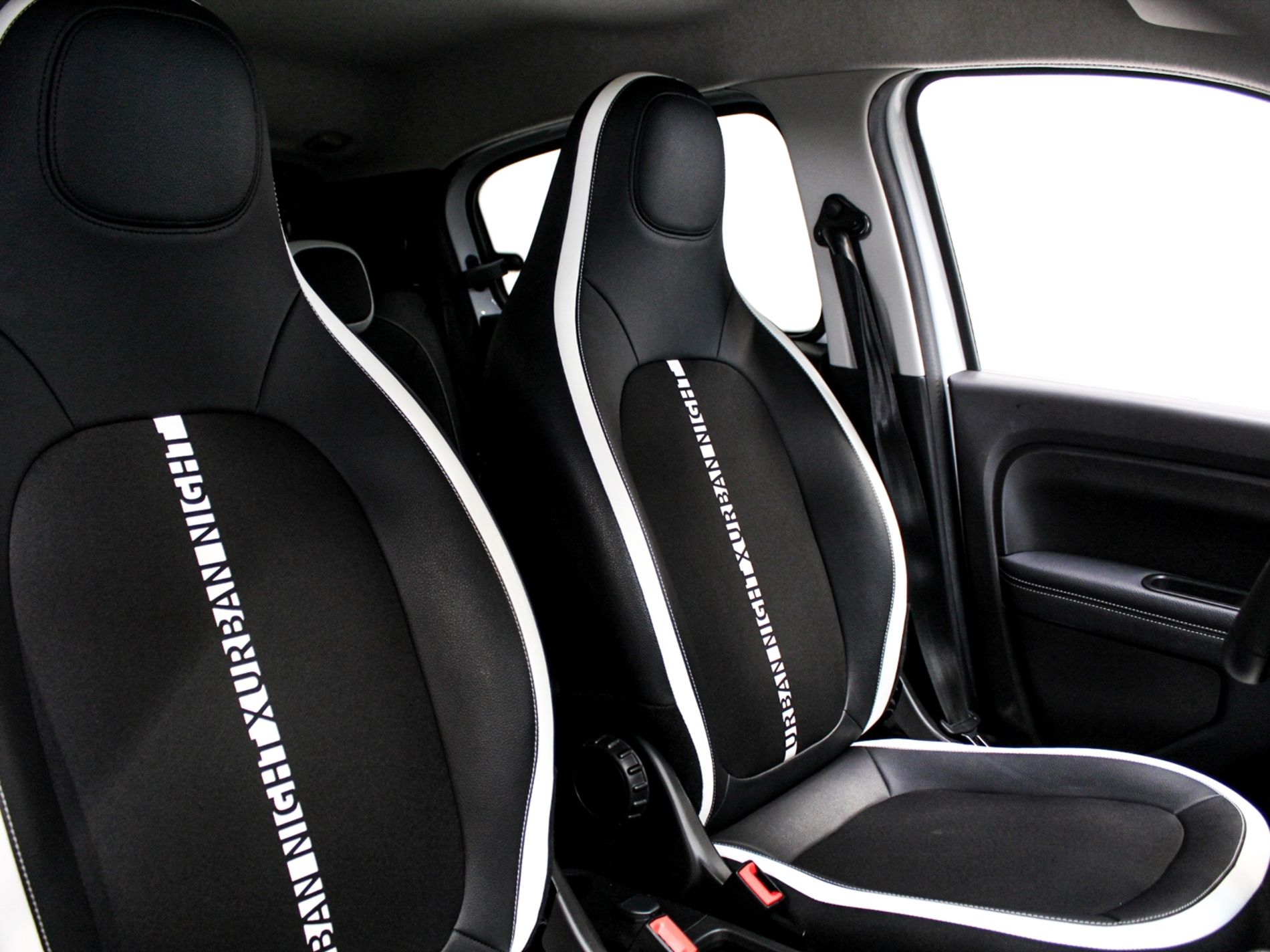 Twingo Urban Night 22kWh - Autoviemme