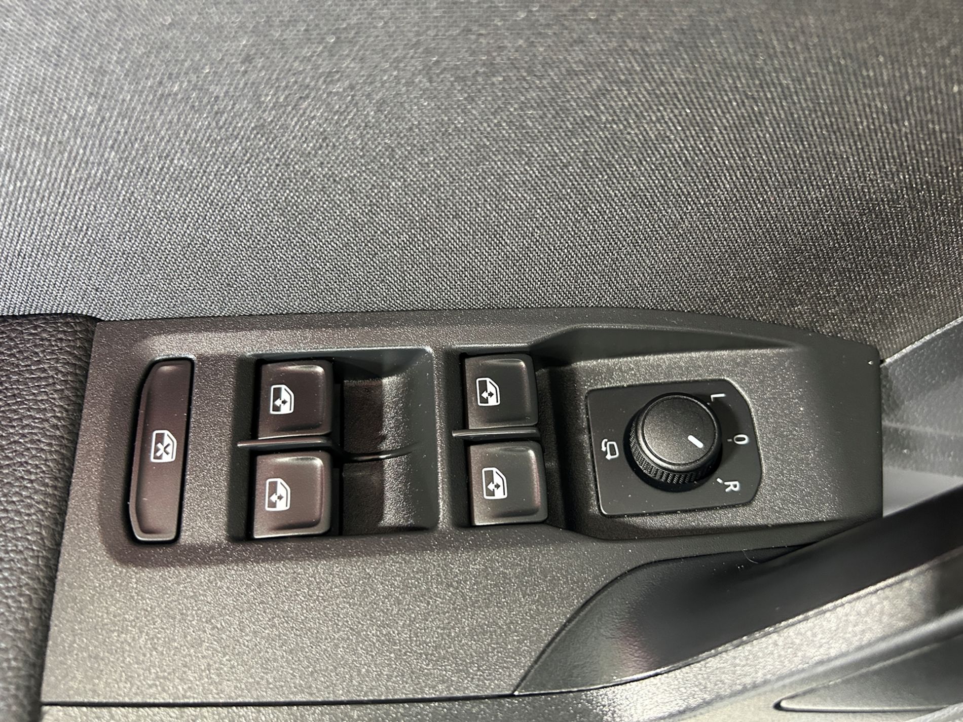 Seat Arona 1.0 ecotsi FR 115cv dsg - Autoviemme