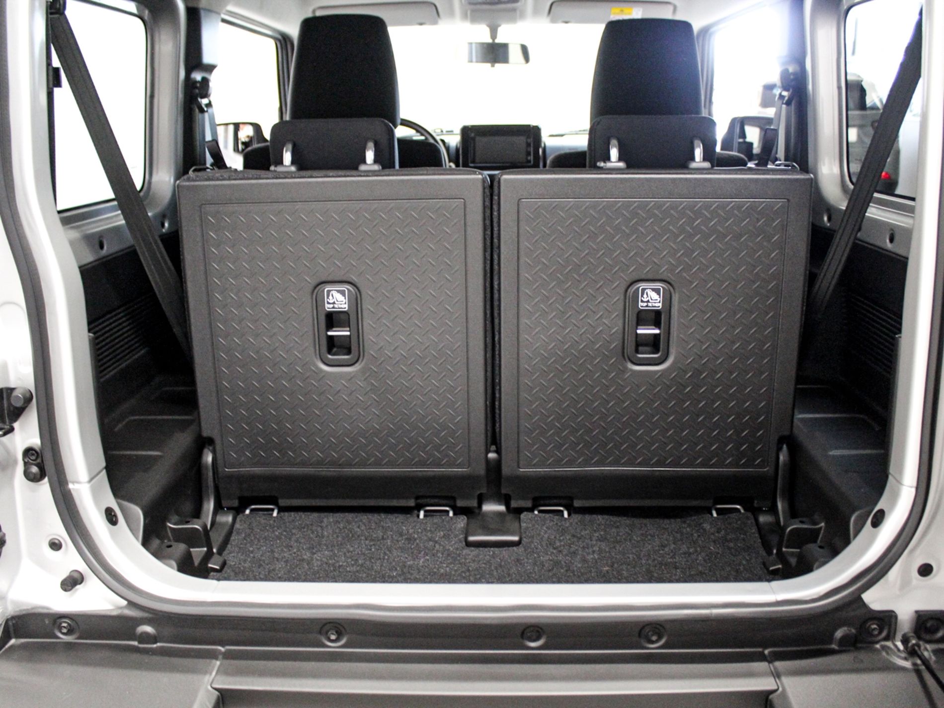 Suzuki Jimny 1.5 at3 porte - Autoviemme