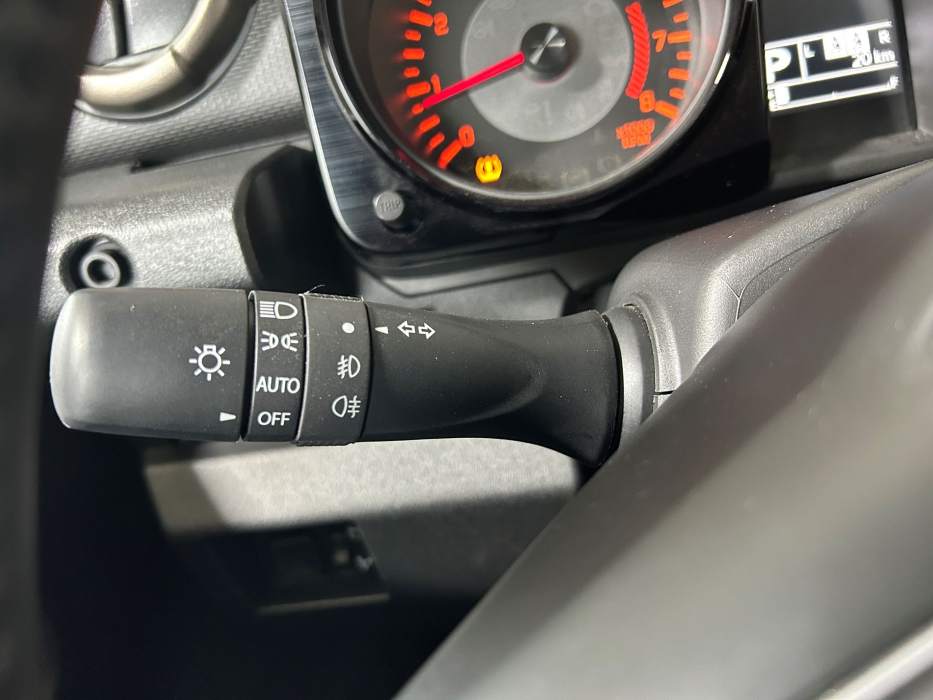 Suzuki Jimny 1.5 Cambio Automatico 5 porte 4 posti - Autoviemme