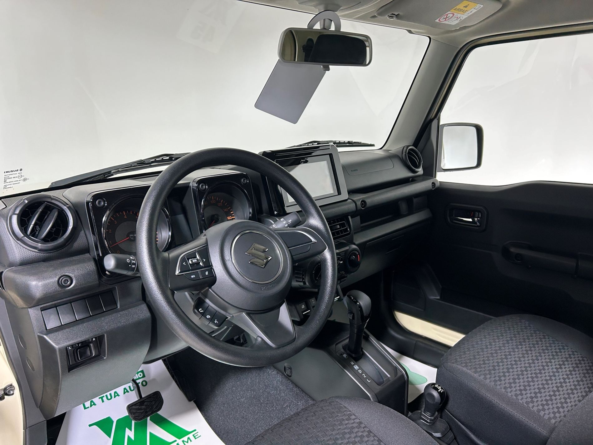 Suzuki 1.5 3p GL Autovettura 4 posti - Autoviemme