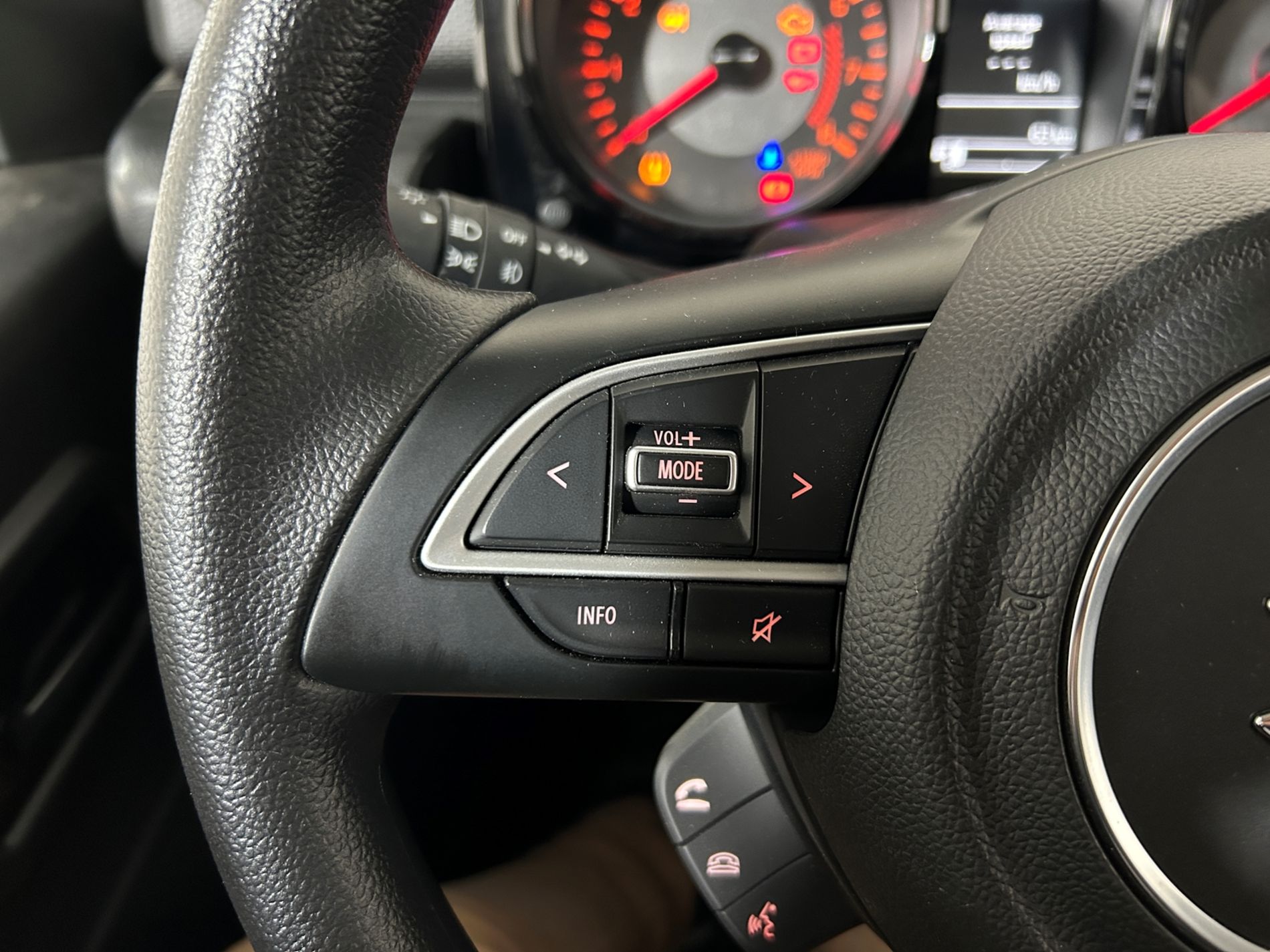 Suzuki 1.5 5p Gl - Autoviemme