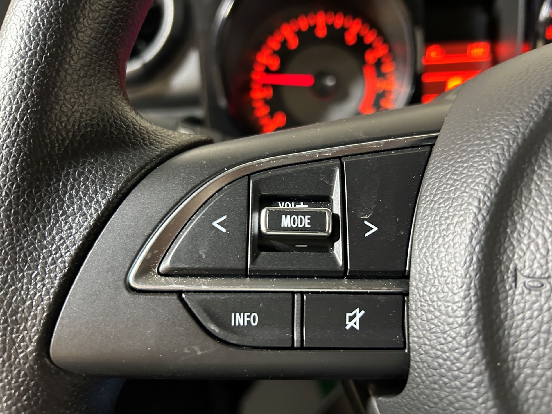 Suzuki Jimny GLX 4 posti 3 porte cambio automatico - Autoviemme