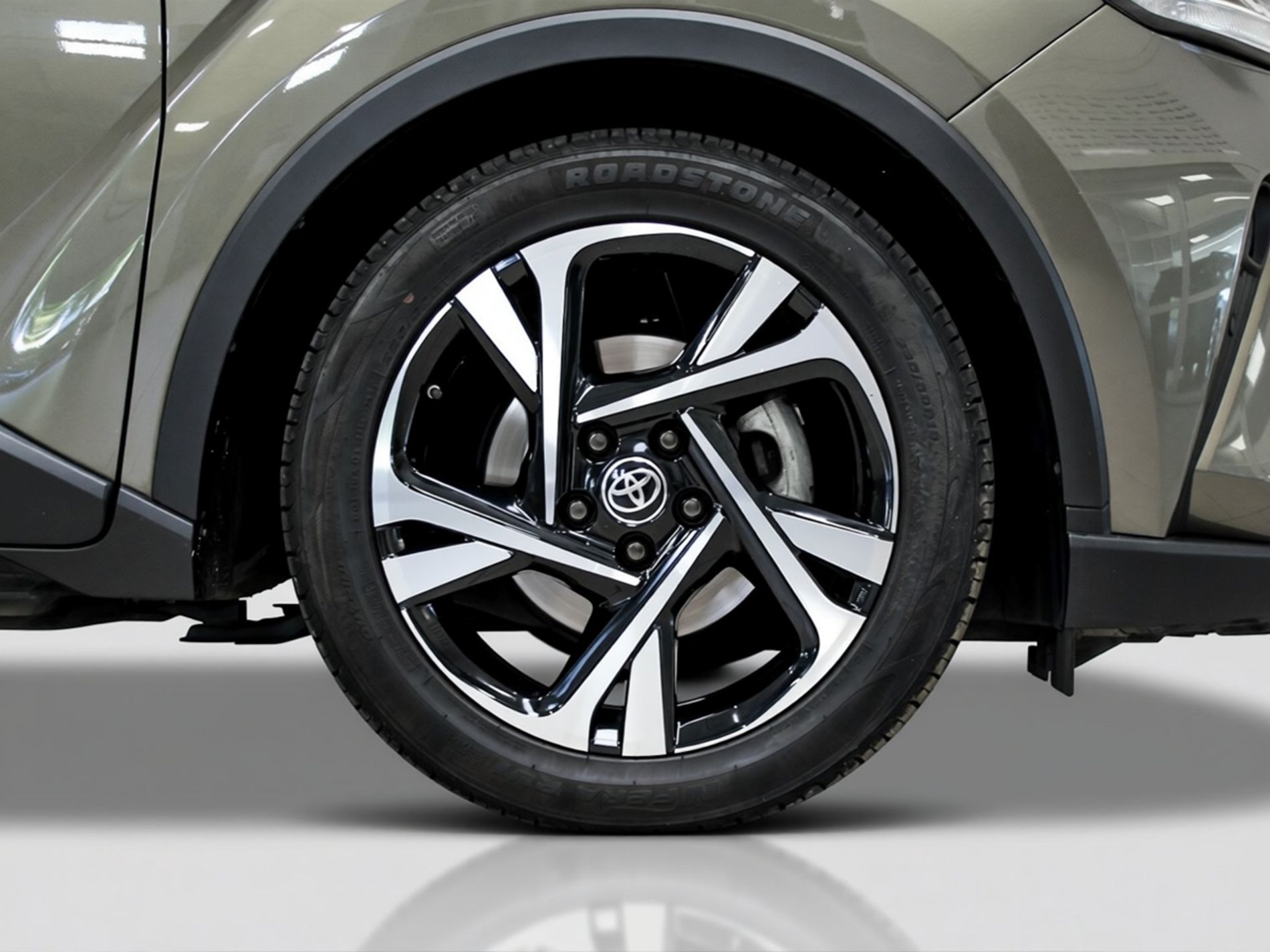 Toyota C-HR 1.8h Lounge e-cvt - Autoviemme