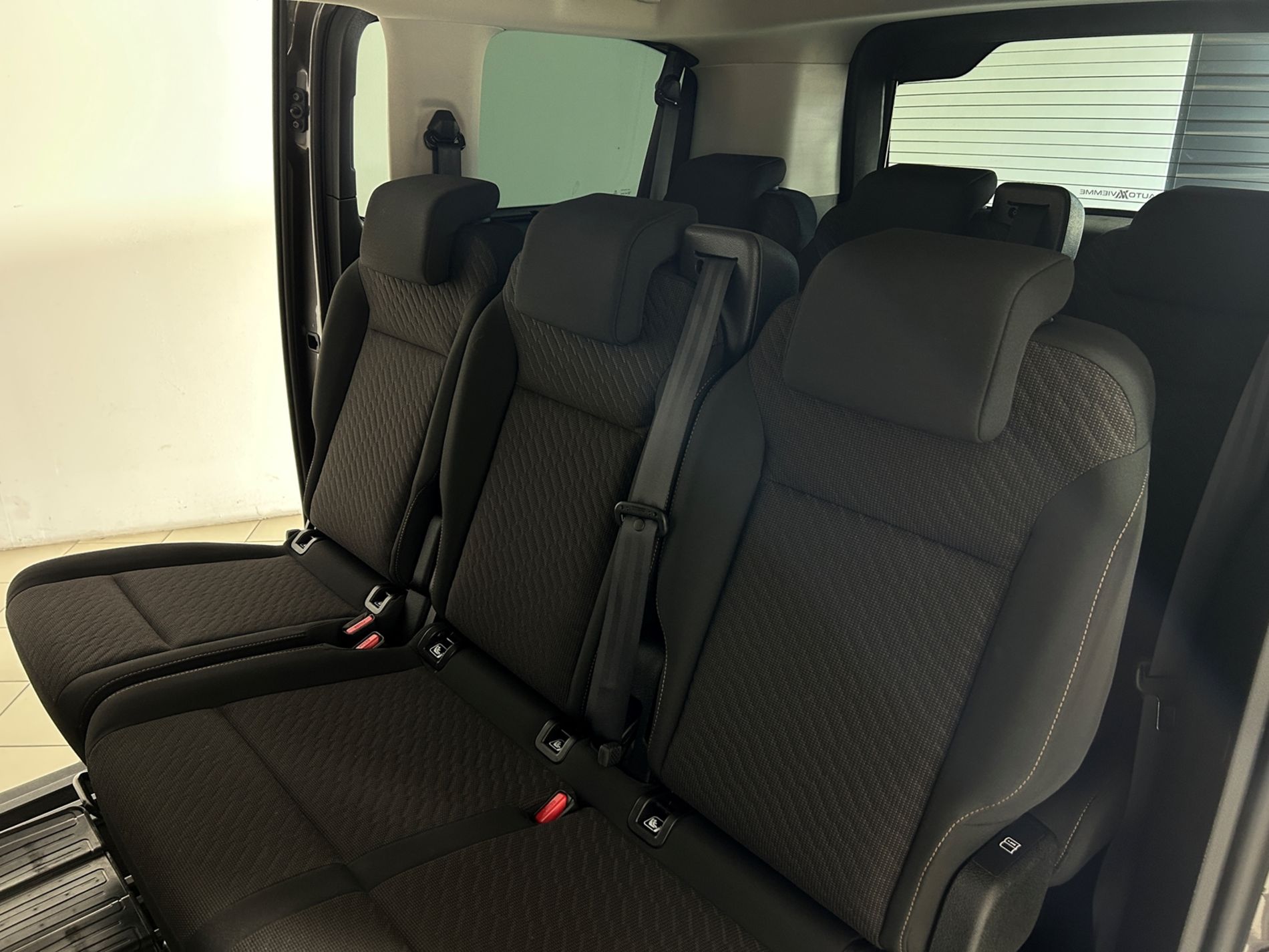 Proace Verso L1 Black Edition 8 posti - Autoviemme
