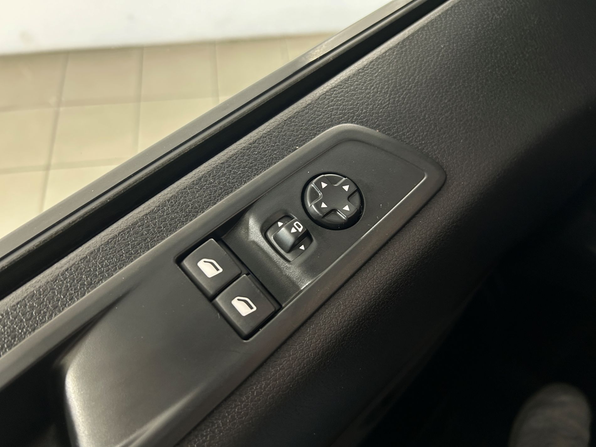 Proace Verso L1 Black Edition 8 posti - Autoviemme