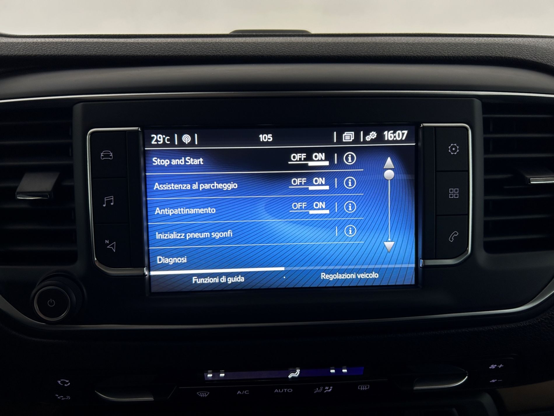 Proace Verso L1 Black Edition 8 posti - Autoviemme