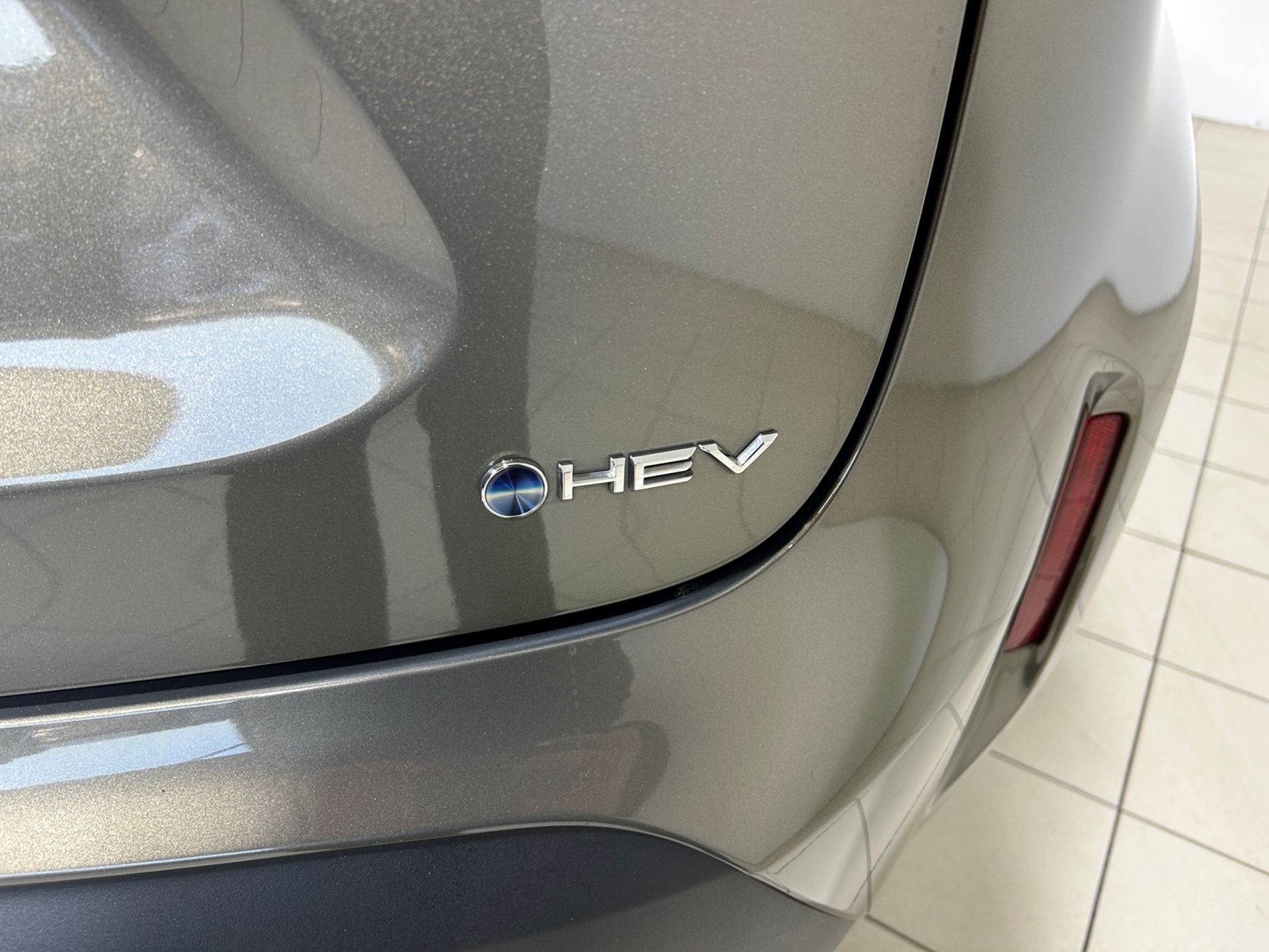 Yaris Cross Lounge 130 cv ufficiale 1 proprietario e 2 tagliandi pre-pagati - Autoviemme