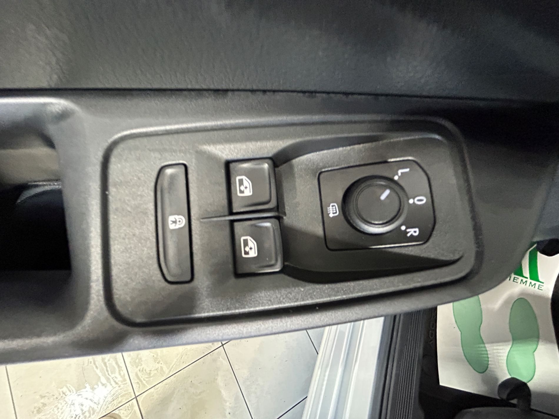 Volkswagen Caddy 2.0 tdi 5 posti autocarro - Autoviemme