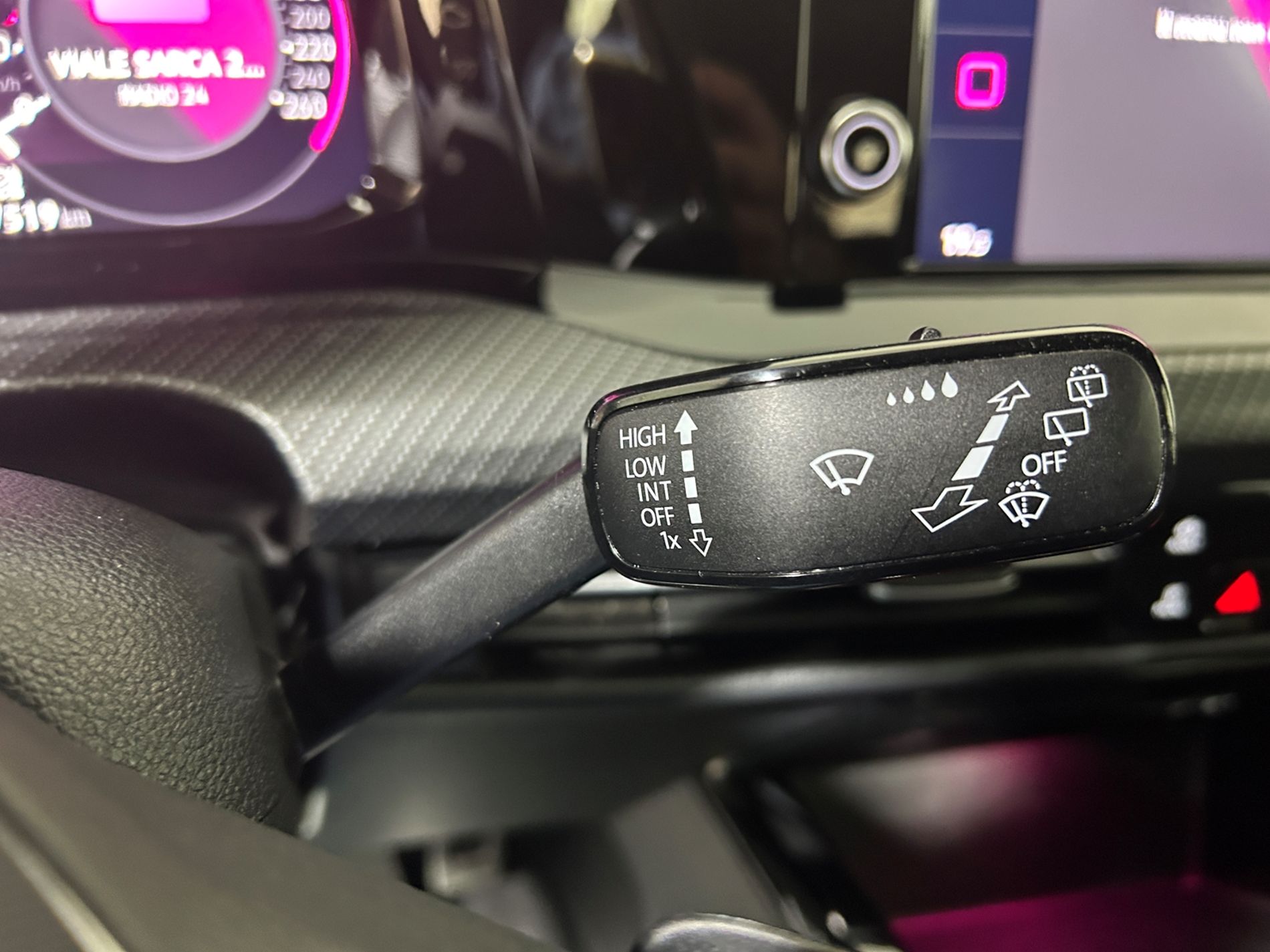 Volkswagen Golf 1.5 etsi evo R-Line 130 cv dsg - Autoviemme