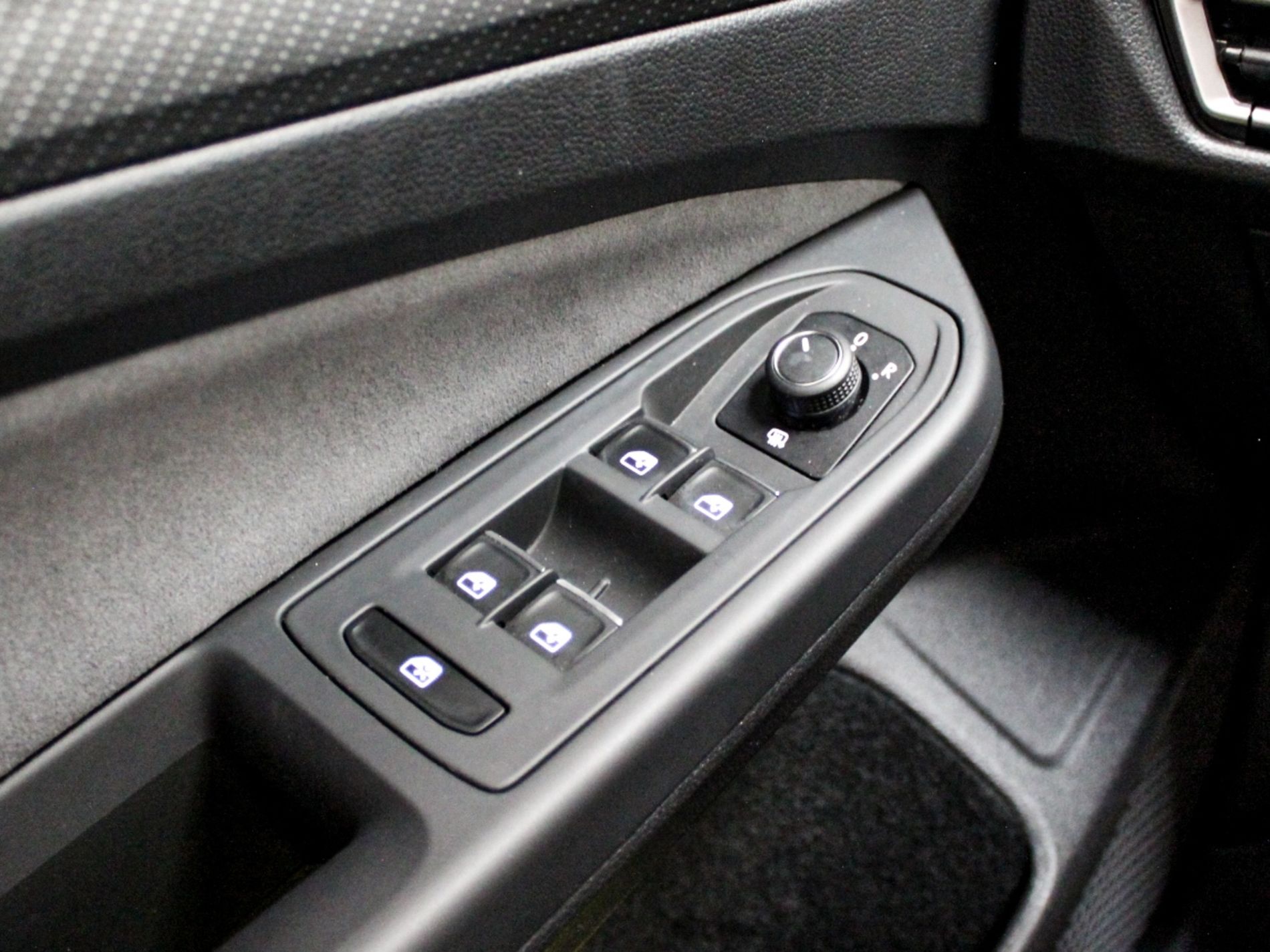 Golf 1.5 etsi evo R-Line 150cv dsg - Autoviemme