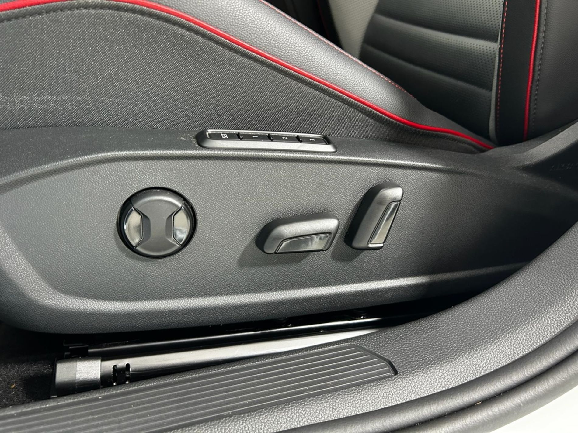 Volkswagen Golf 2.0 tsi GTI 245 cv dsg - Autoviemme