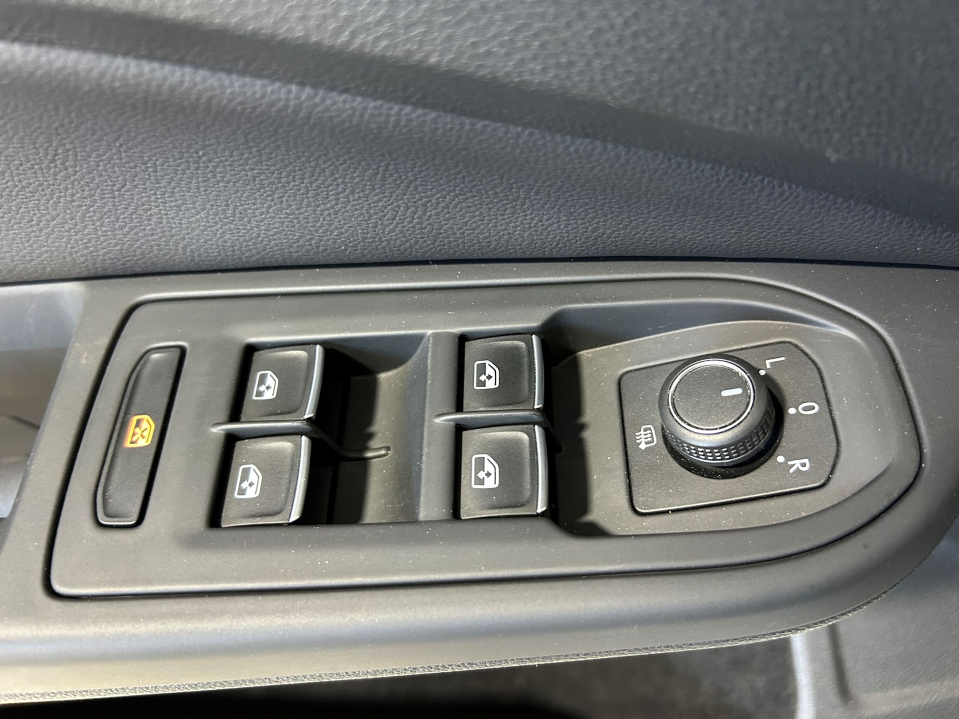 Volkswagen Golf 2.0 tsi GTI 245 cv dsg Tetto apribile sedili in pelle ventilati - Autoviemme