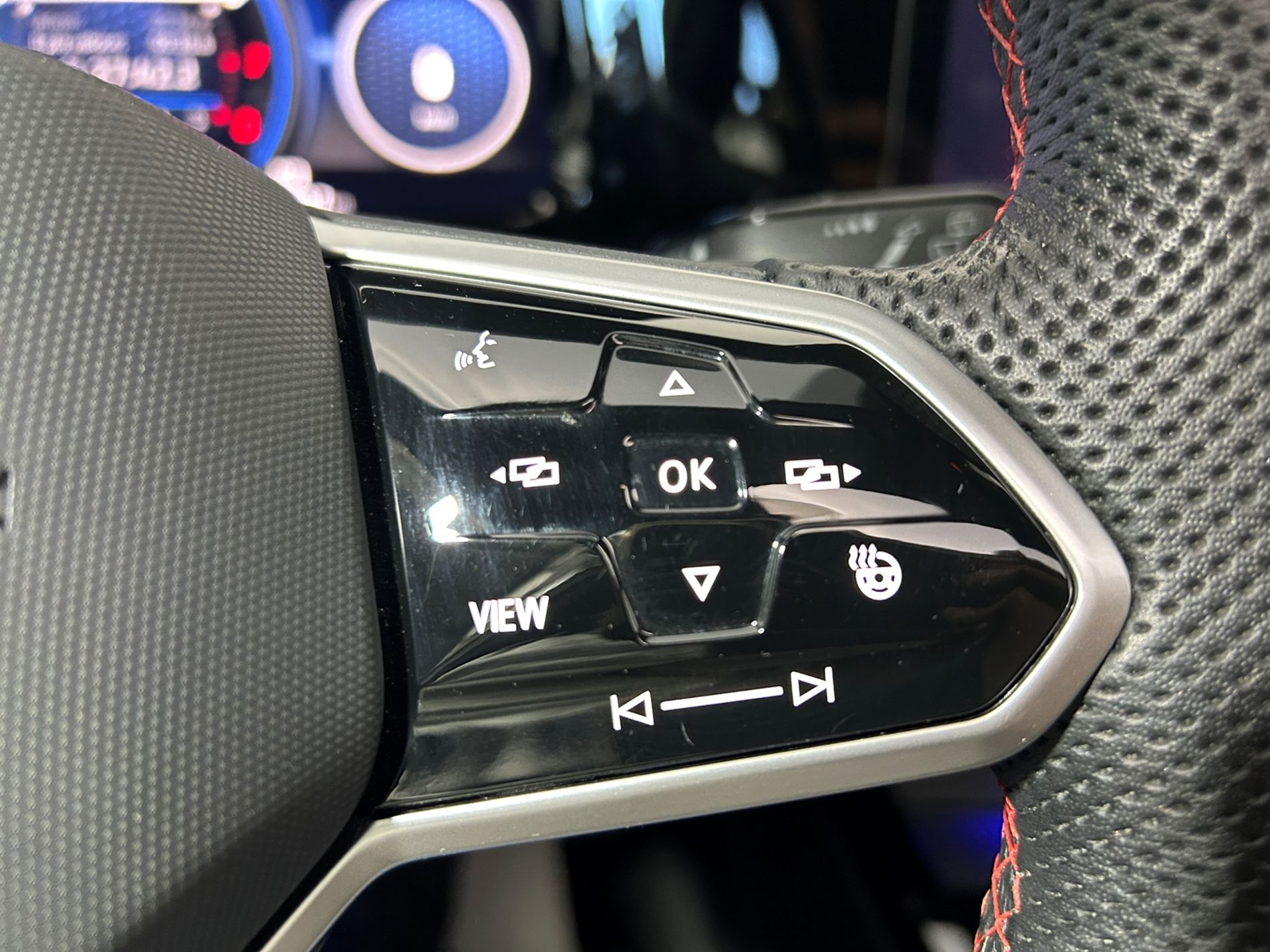 Volkswagen Golf 2.0 tsi GTI 245 cv dsg Tetto apribile sedili in pelle ventilati - Autoviemme