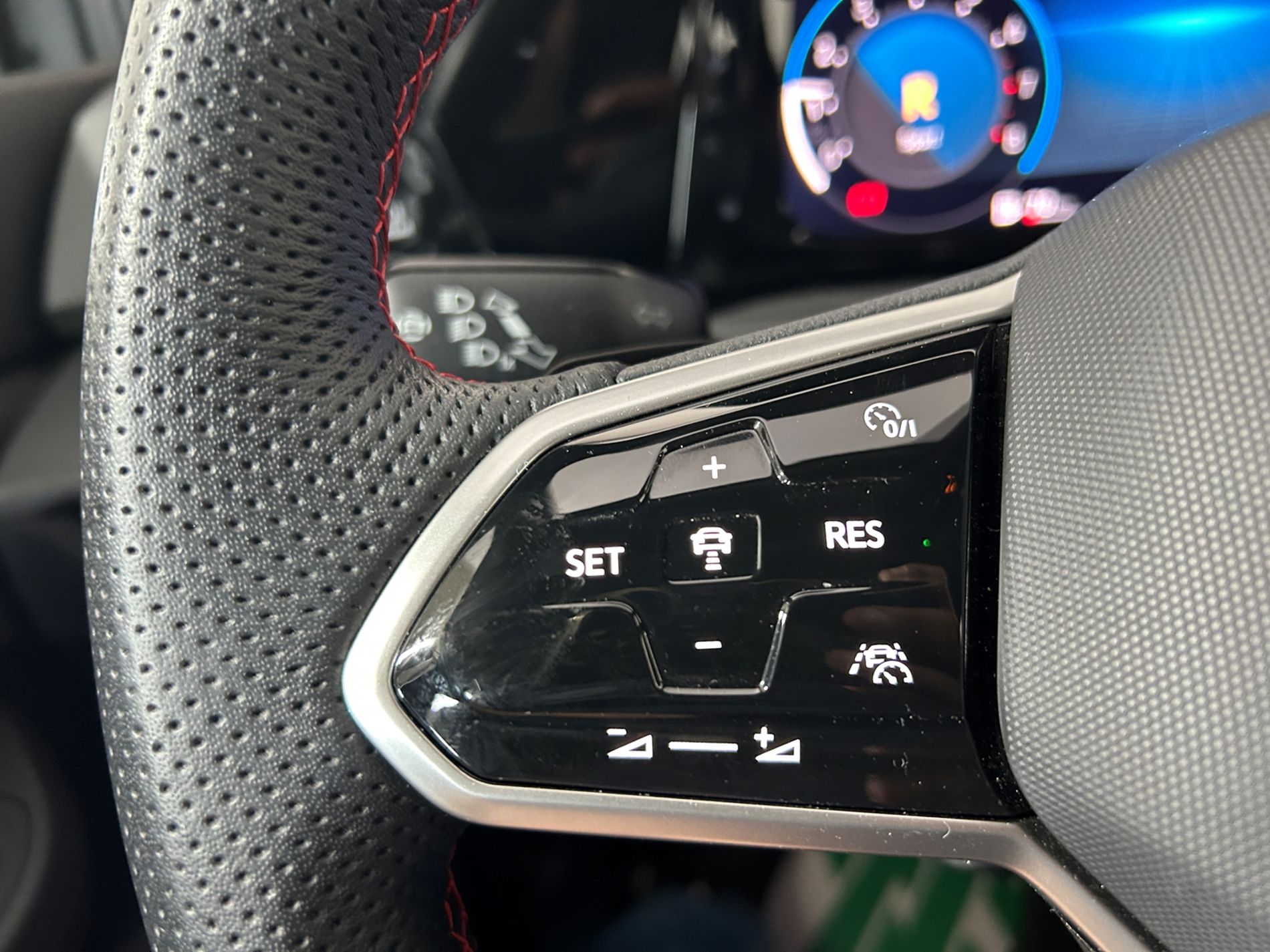 Volkswagen Golf 2.0 tsi GTI 245 cv dsg cerchi 19 - Autoviemme