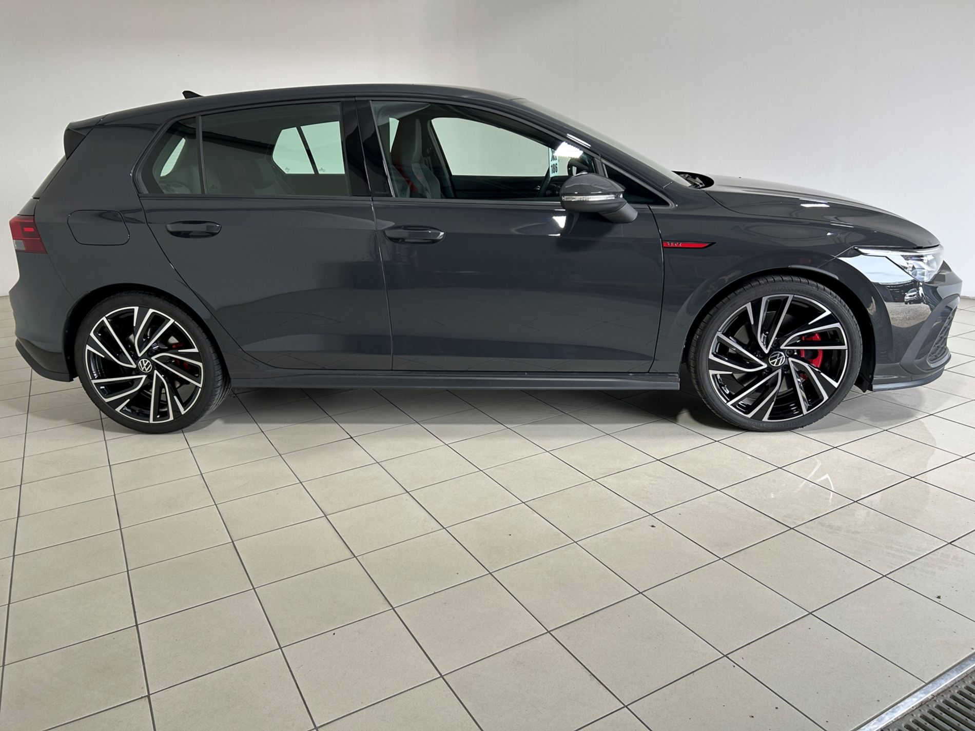 Volkswagen Golf 2.0 tsi GTI 245 cv dsg cerchi 19 - Autoviemme