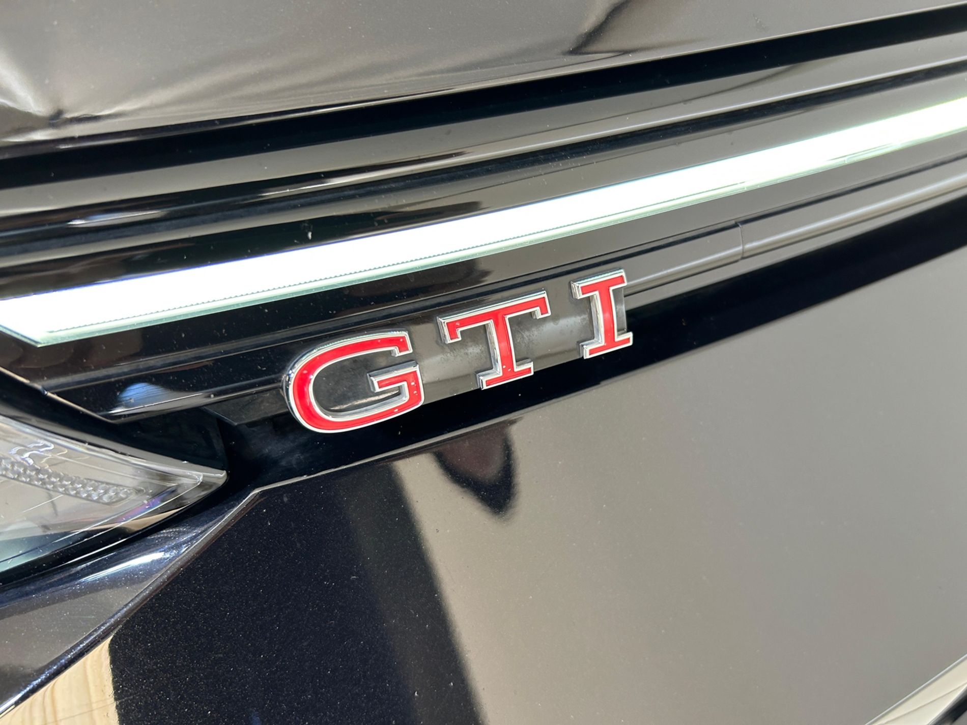 Volkswagen Golf GTI 245cv - Autoviemme