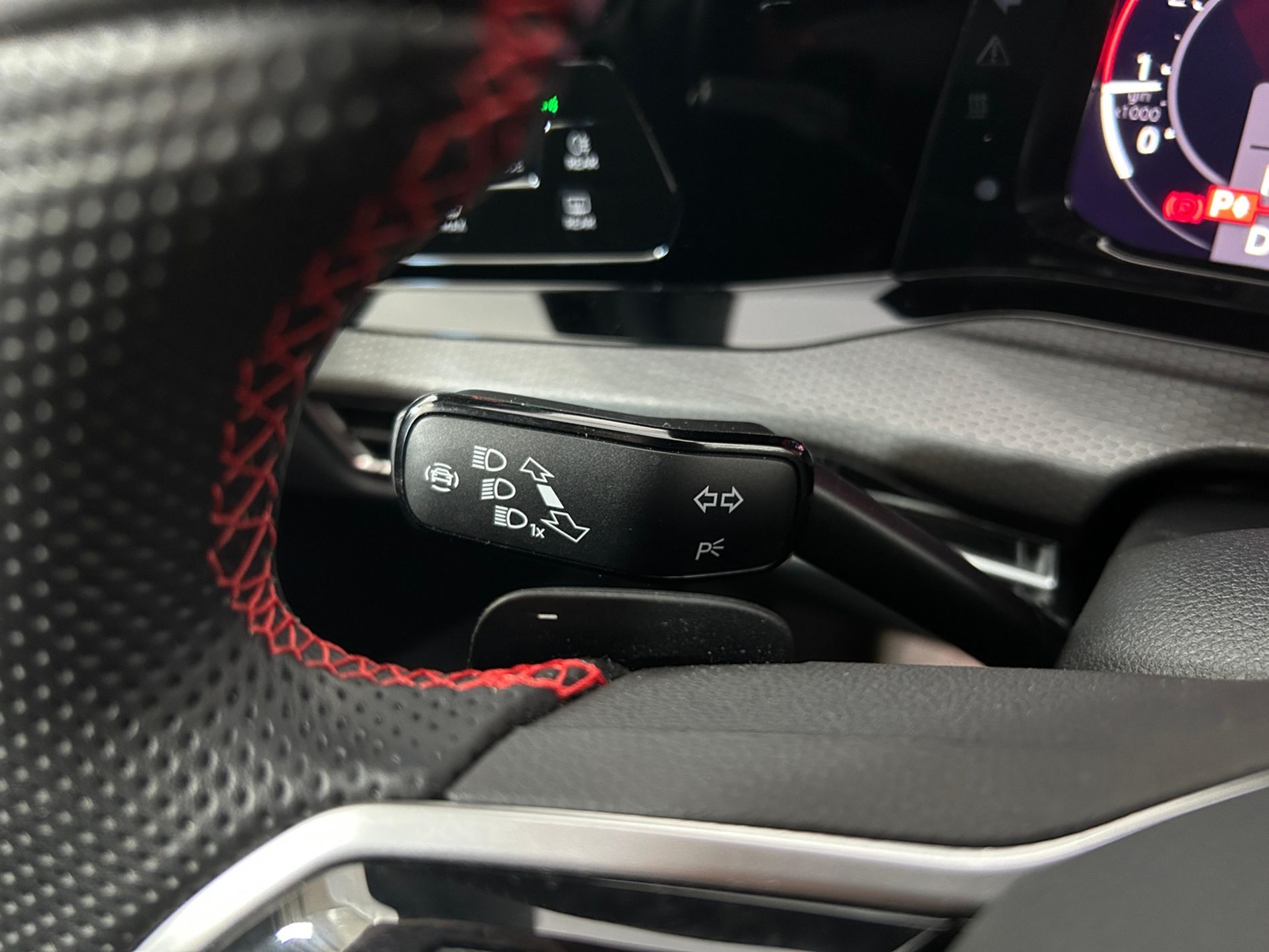 Volkswagen Golf GTI 245cv - Autoviemme