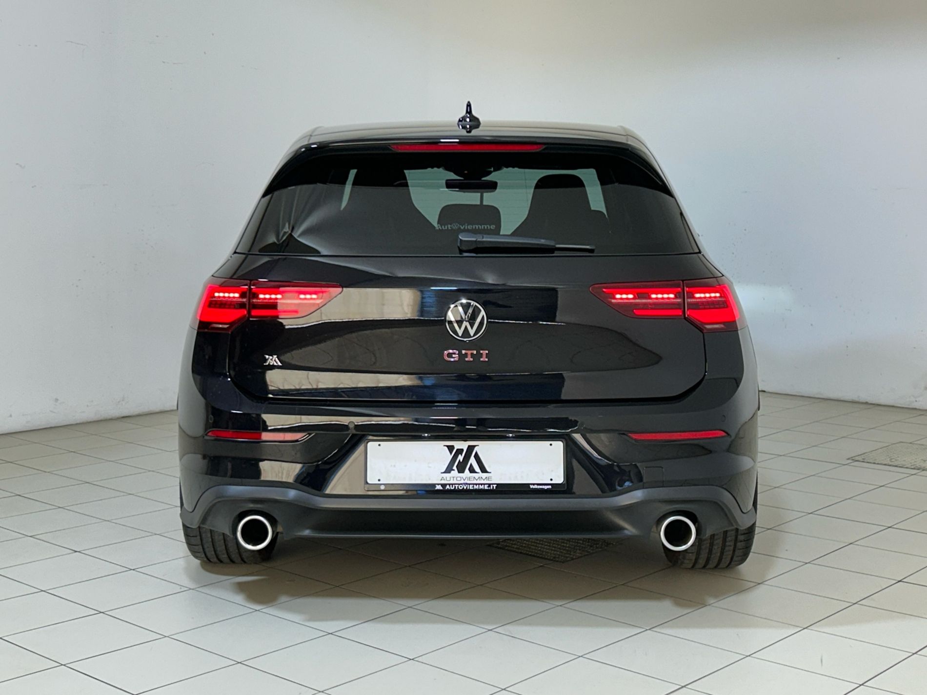 Volkswagen Golf GTI 245cv - Autoviemme