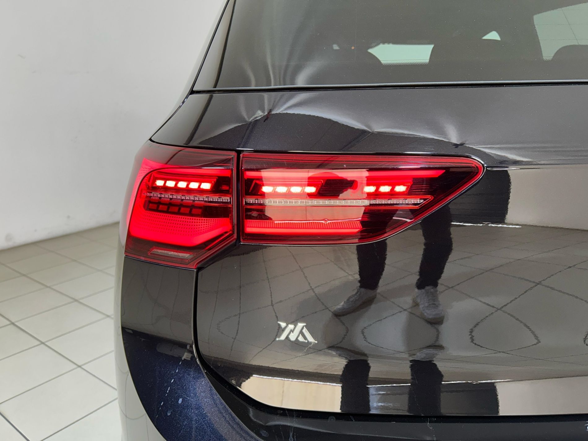 Volkswagen Golf GTI 245cv - Autoviemme