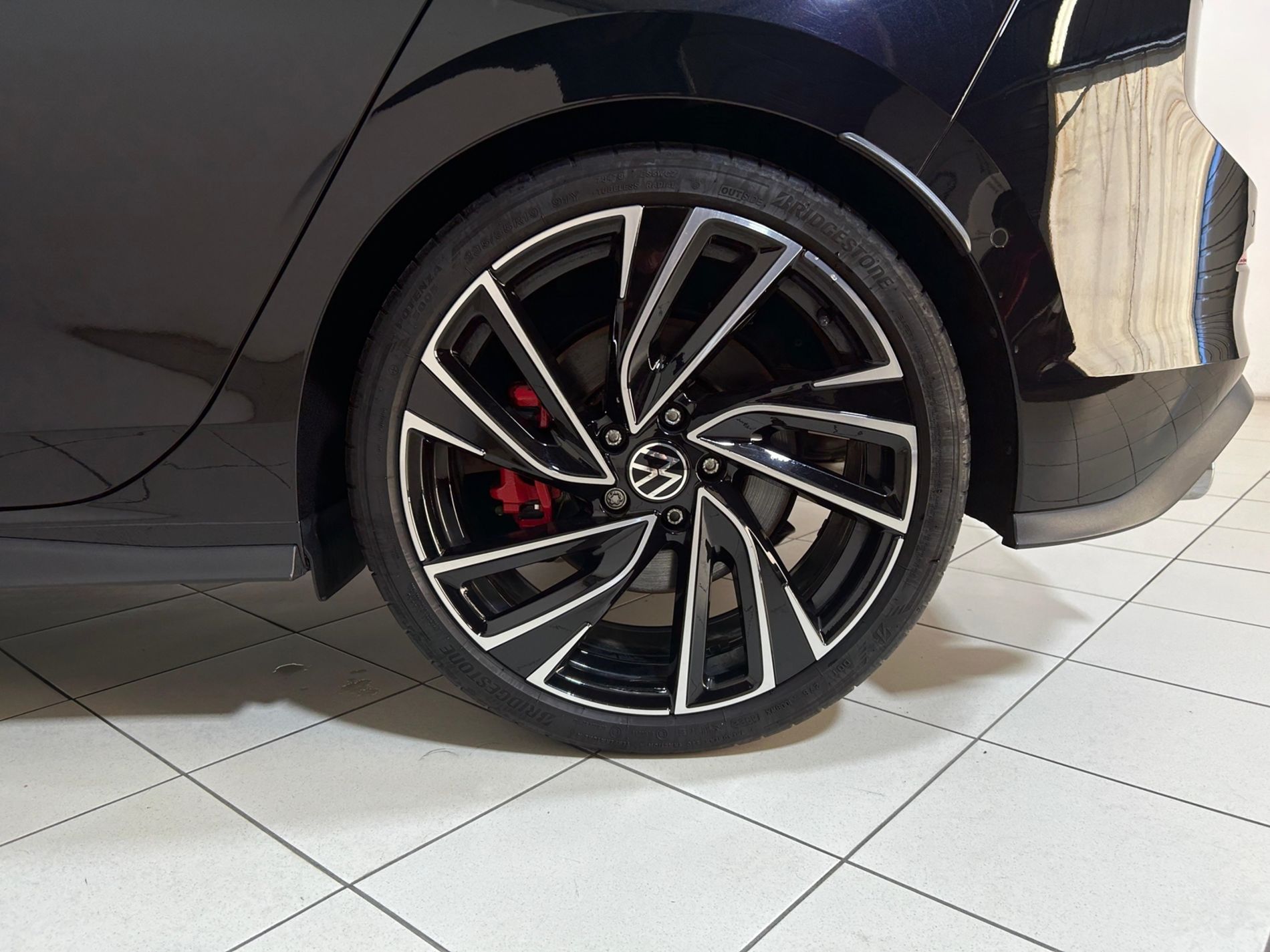 Volkswagen Golf GTI 245cv - Autoviemme