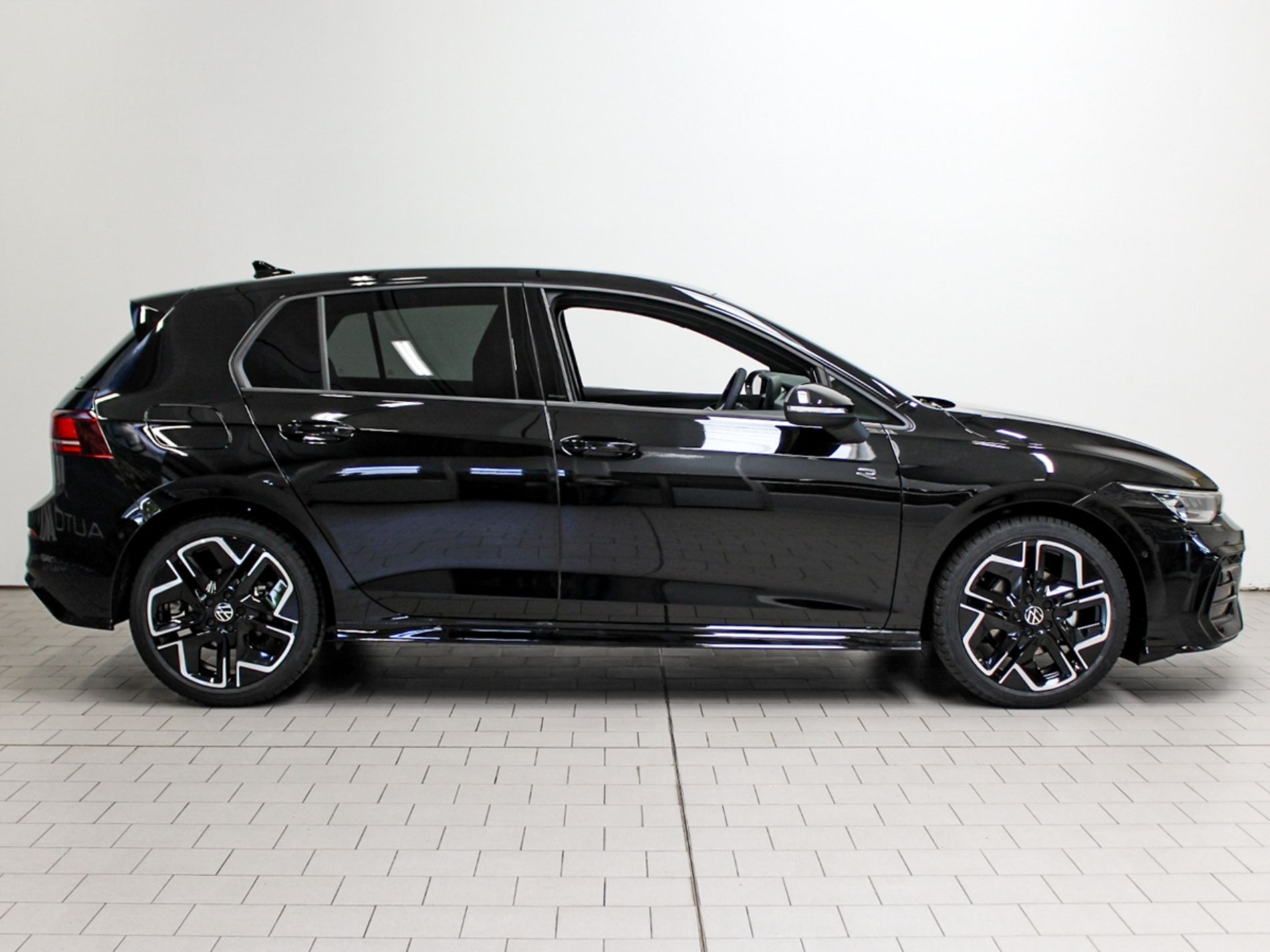 NUOVA GOLF R-LINE PLUS 1.5 ETSI DSG - Autoviemme