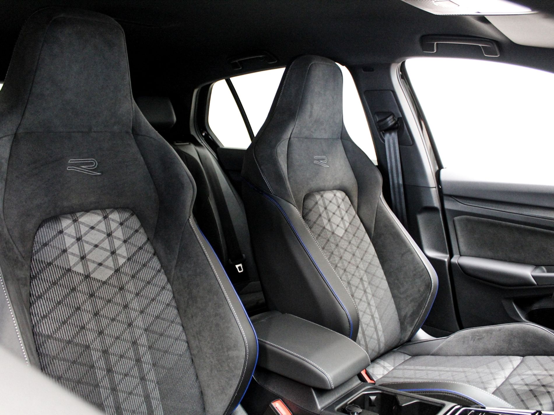 Golf 2.0 tdi R-Line Plus 150cv dsg - Autoviemme