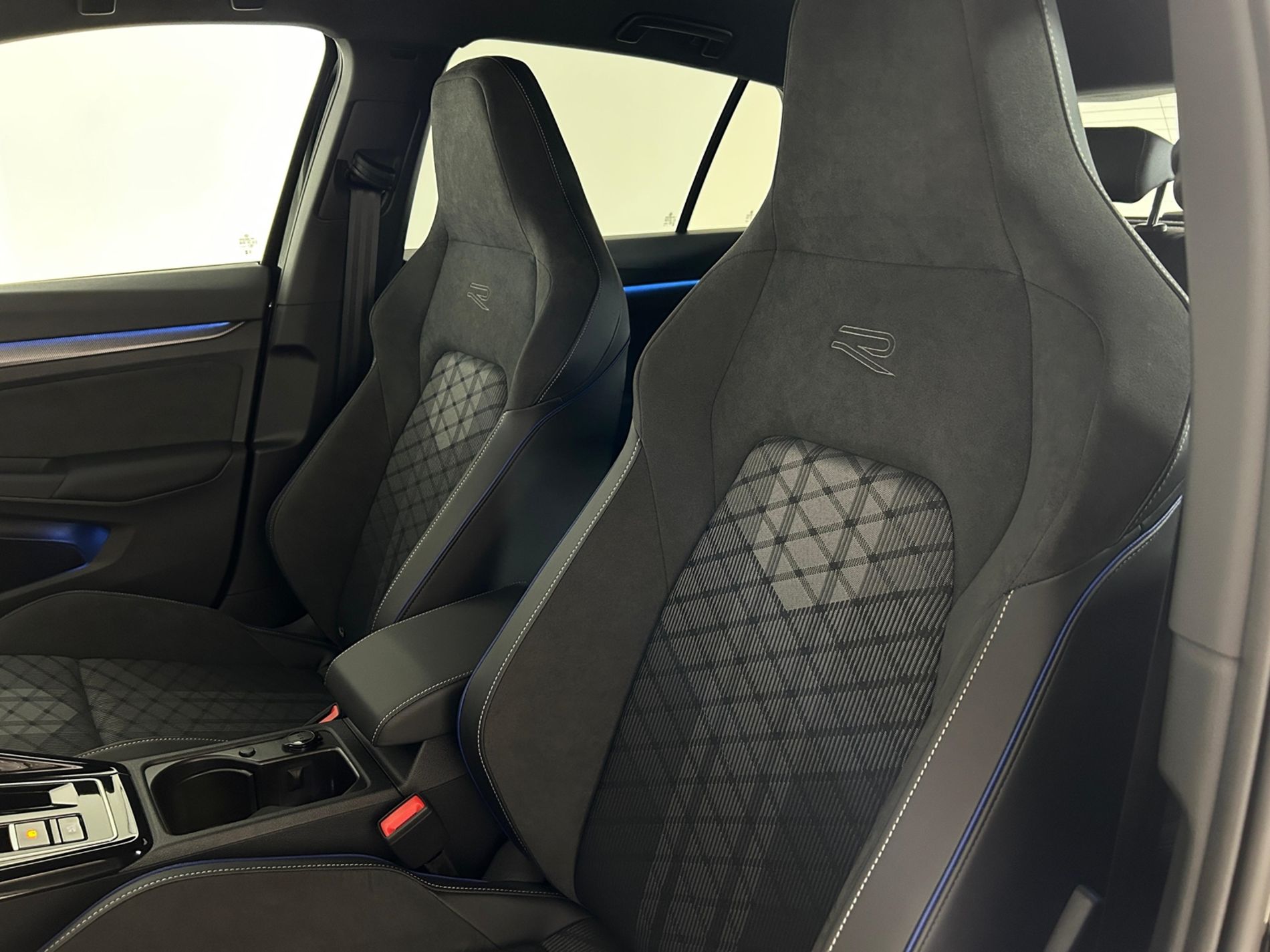 Golf 2.0 tdi R-Line Plus 150cv dsg - Autoviemme