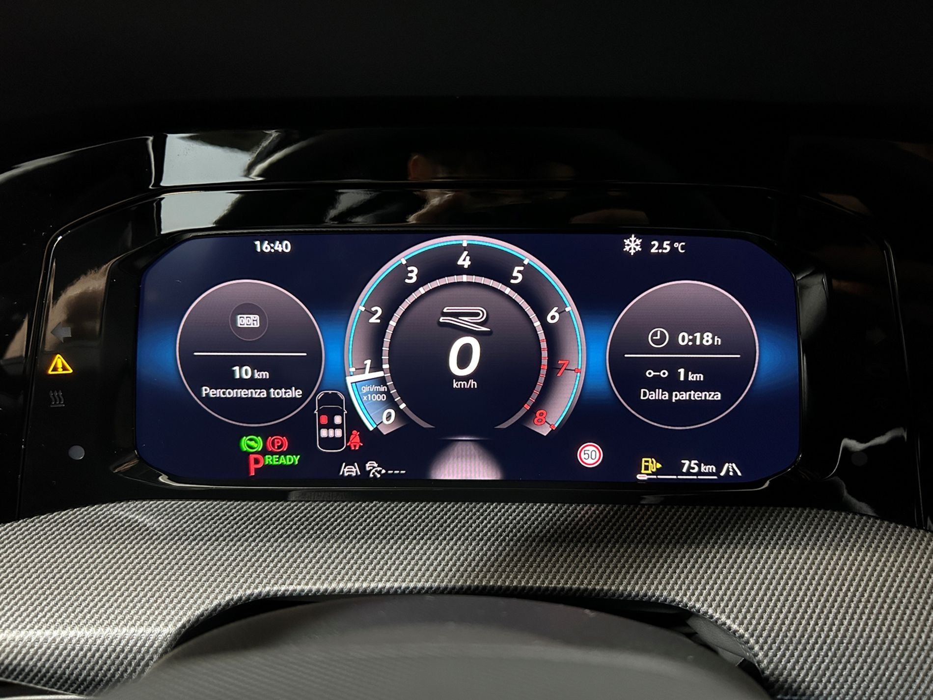 Golf R-Line 150cv dsg - Autoviemme